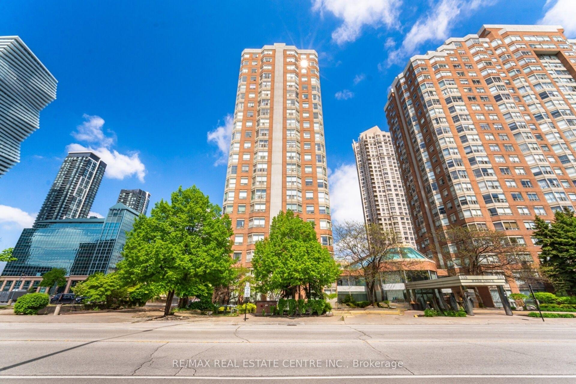 3 Bedrooms Condo at 335 Webb, Mississauga For sale