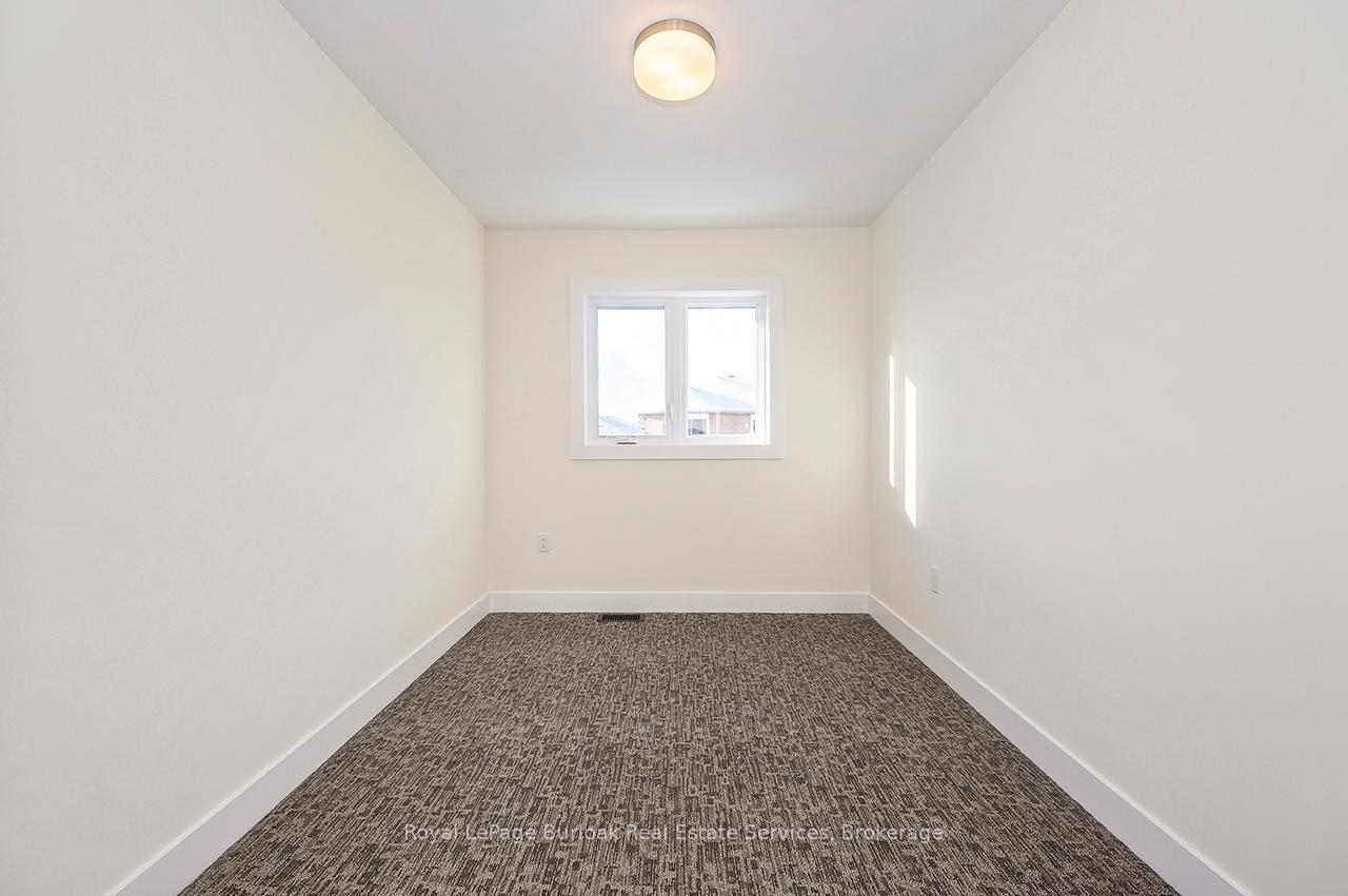4 Bedrooms Condo at 2184 Postmaster,  Oakville For sale