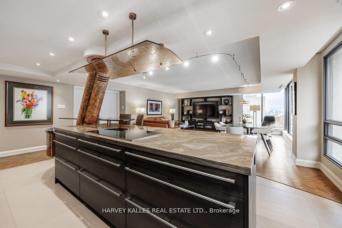 3 Bedrooms Condo at 447 Walmer, Toronto For sale