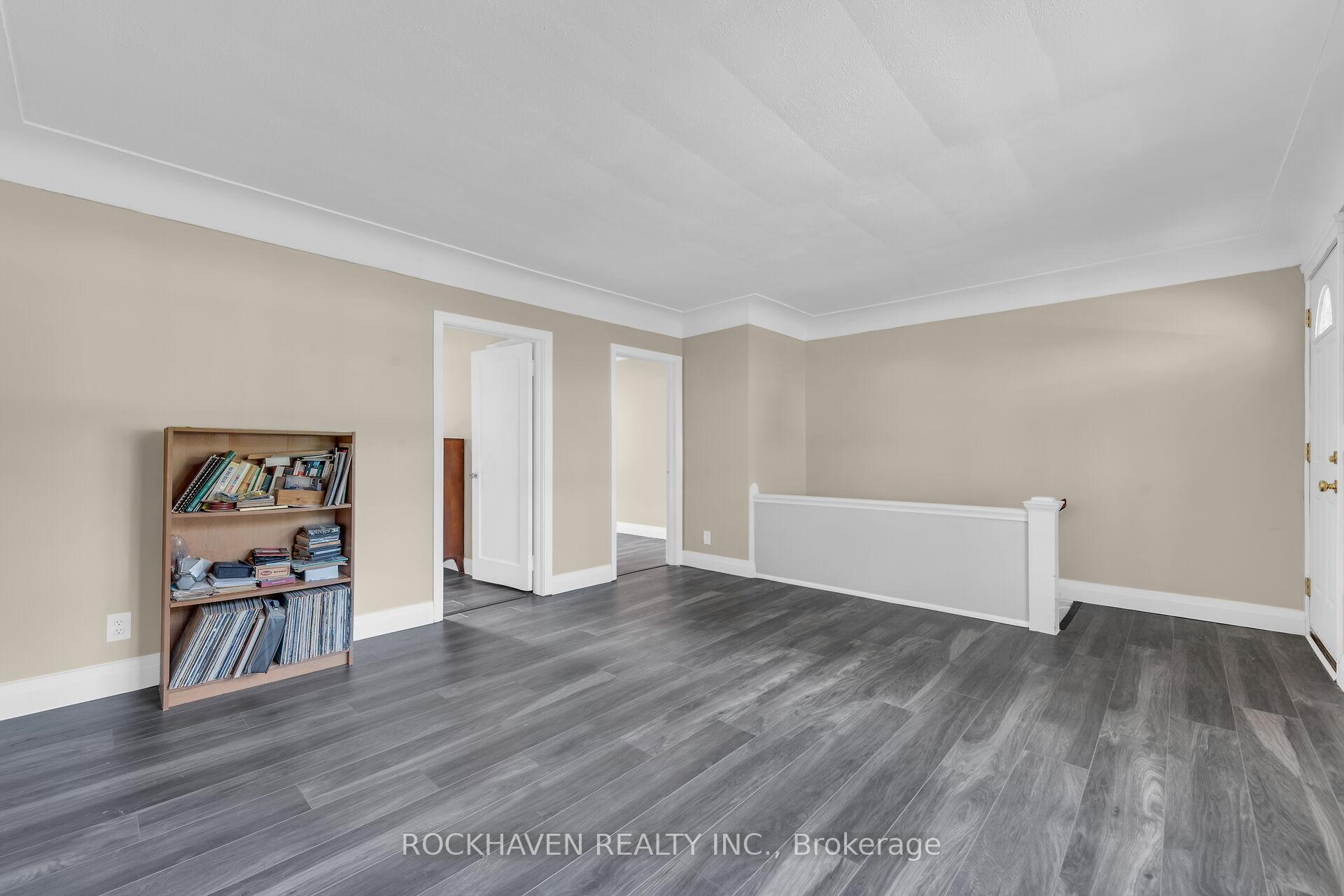 2 Bedrooms Other at 36 Macklin,  Hamilton For sale