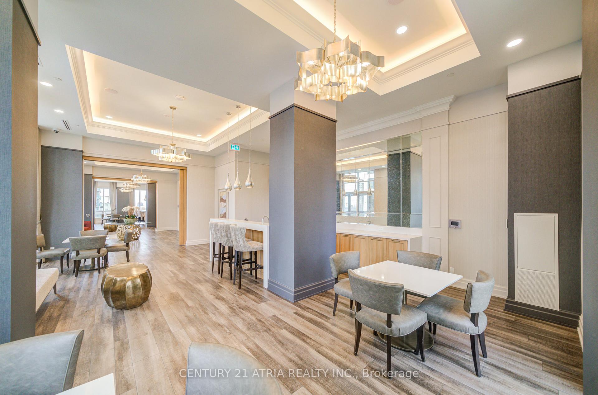 2 Bedrooms Condo at 36 Elm,  Mississauga For sale