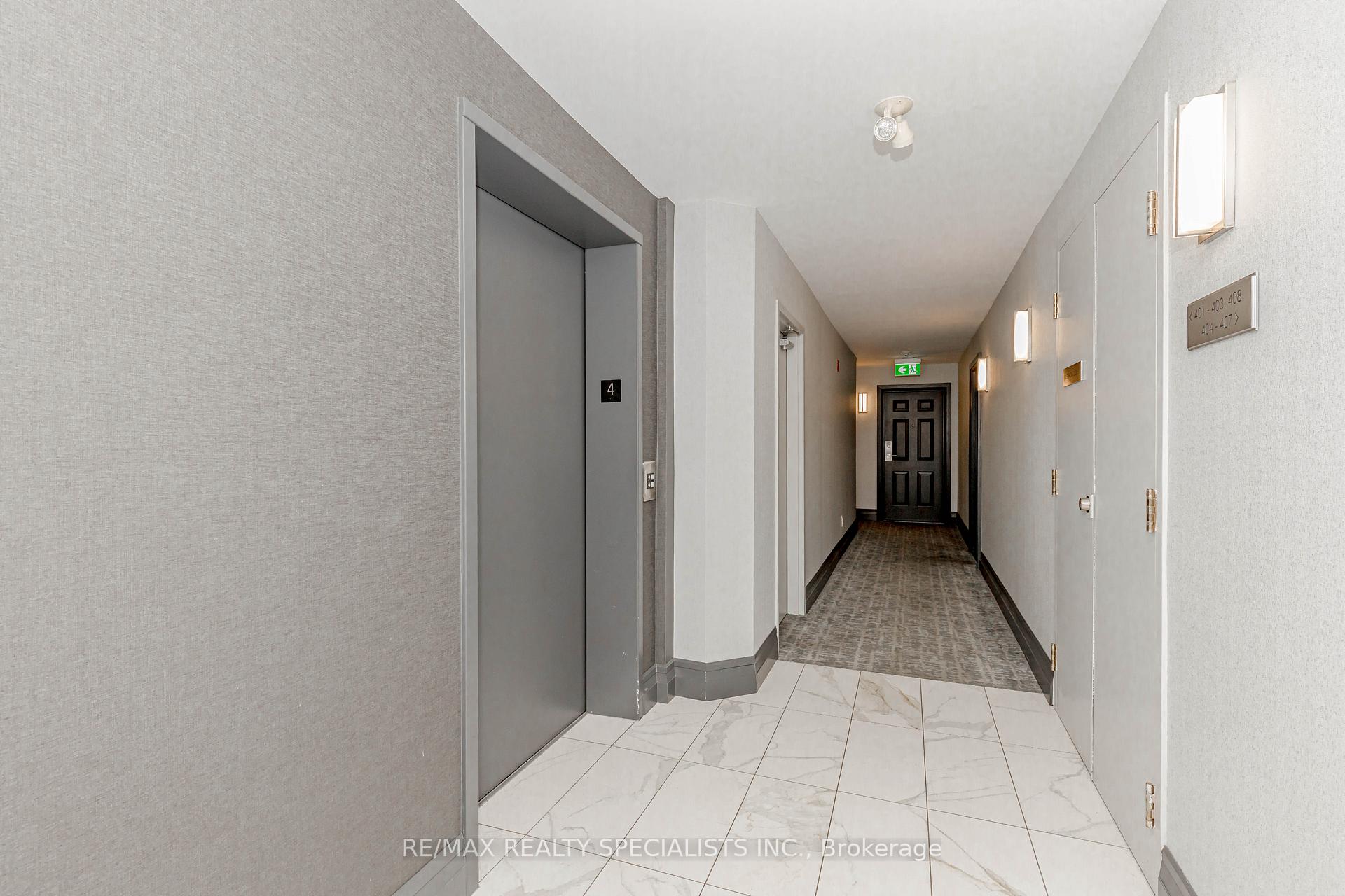 2 Bedrooms Condo at 32 Tannery, Mississauga For sale