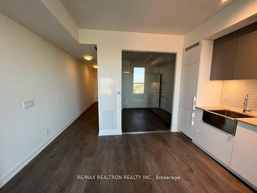 1 Bedroom Condo at 270 Dufferin, Toronto For sale
