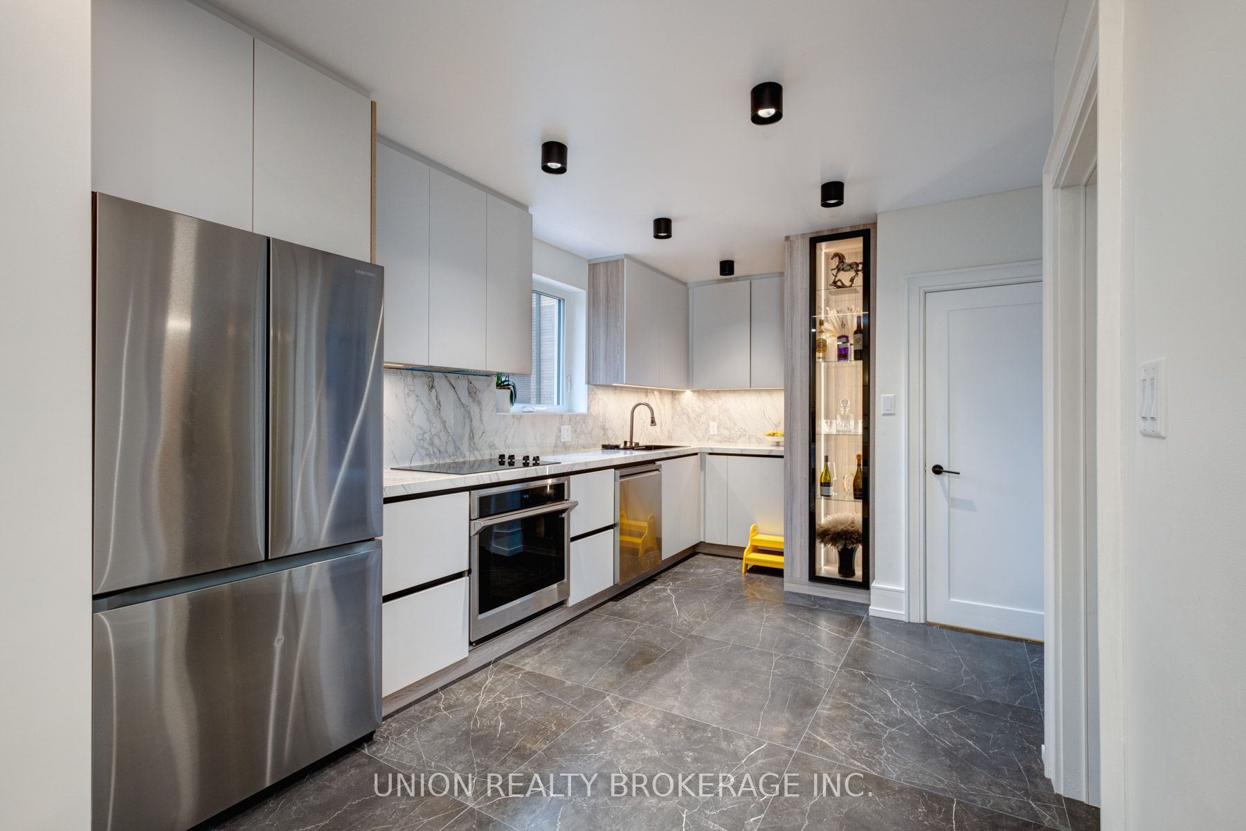 22 Cliffcrest Drive