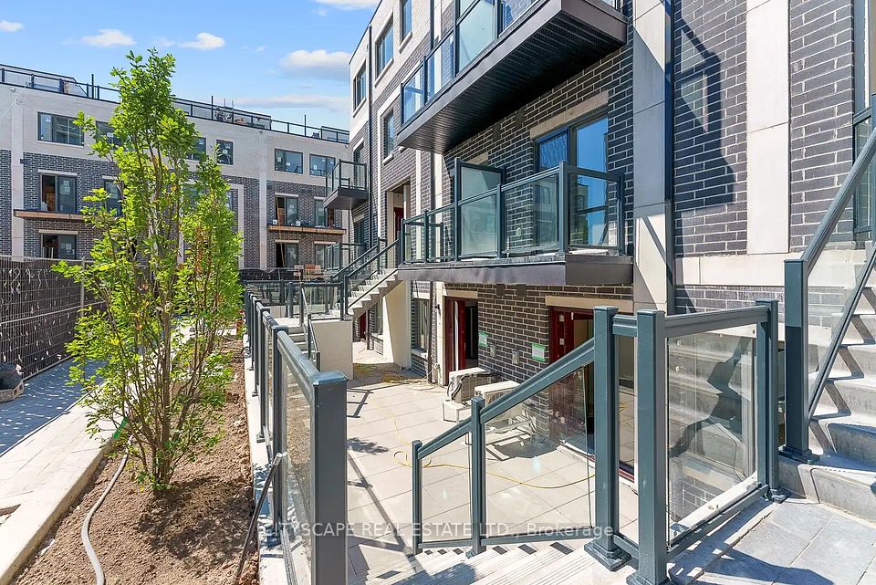 3423 Sheppard