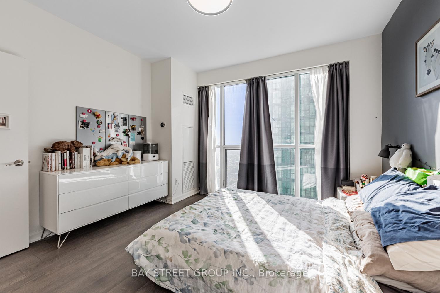 3 Bedrooms Condo at 9 Bogert, Toronto For sale