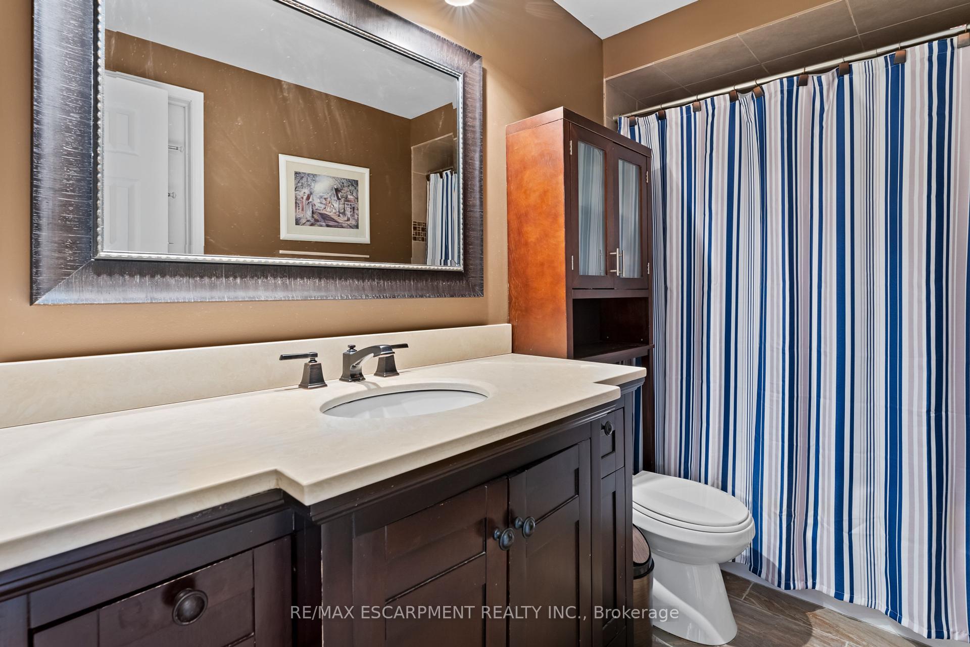 3 Bedrooms Condo at 79 Braeheid,  Hamilton For sale