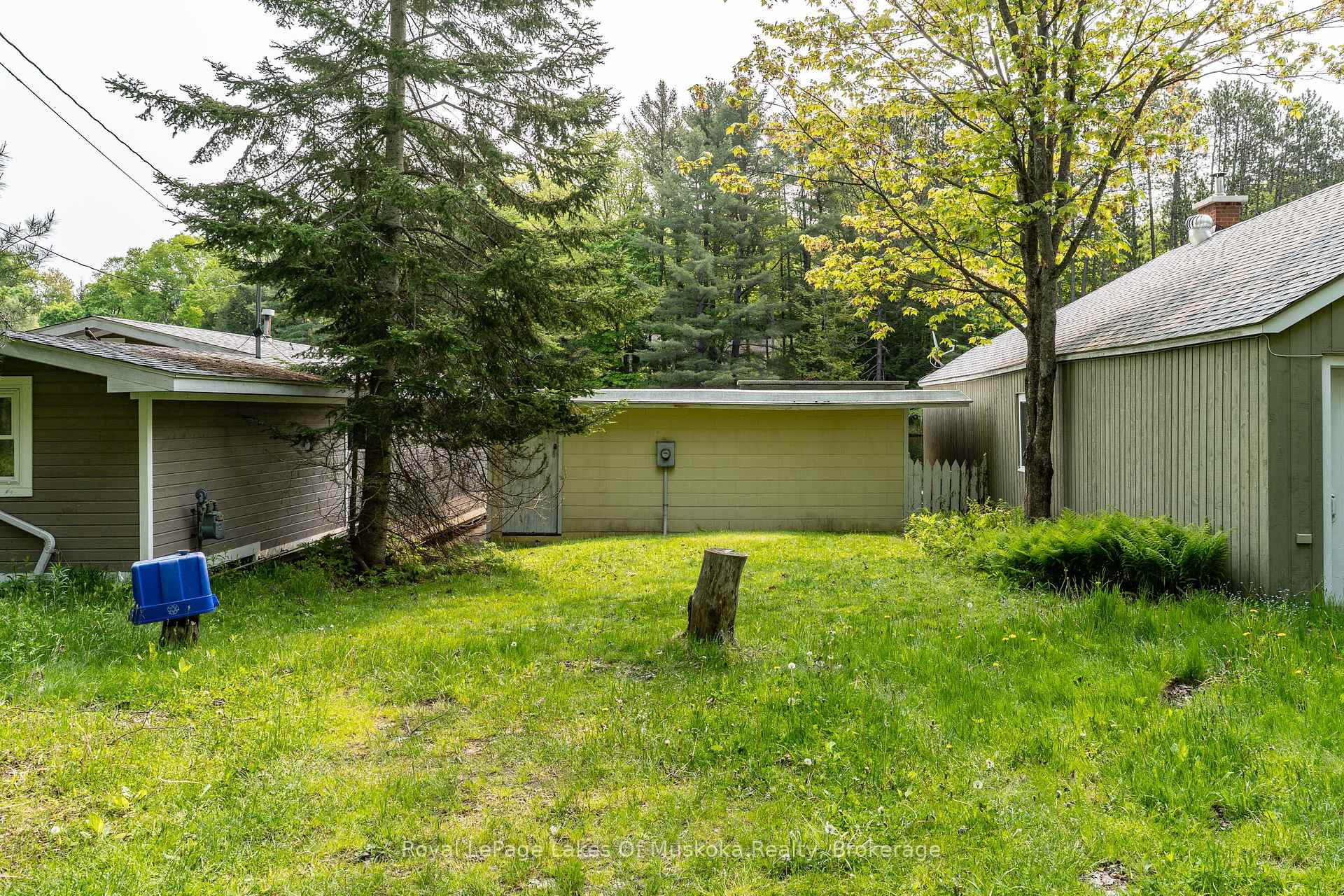 675 Muskoka 10 Road, Huntsville, ON P0B 1L0 ; MLS ID: X12198605