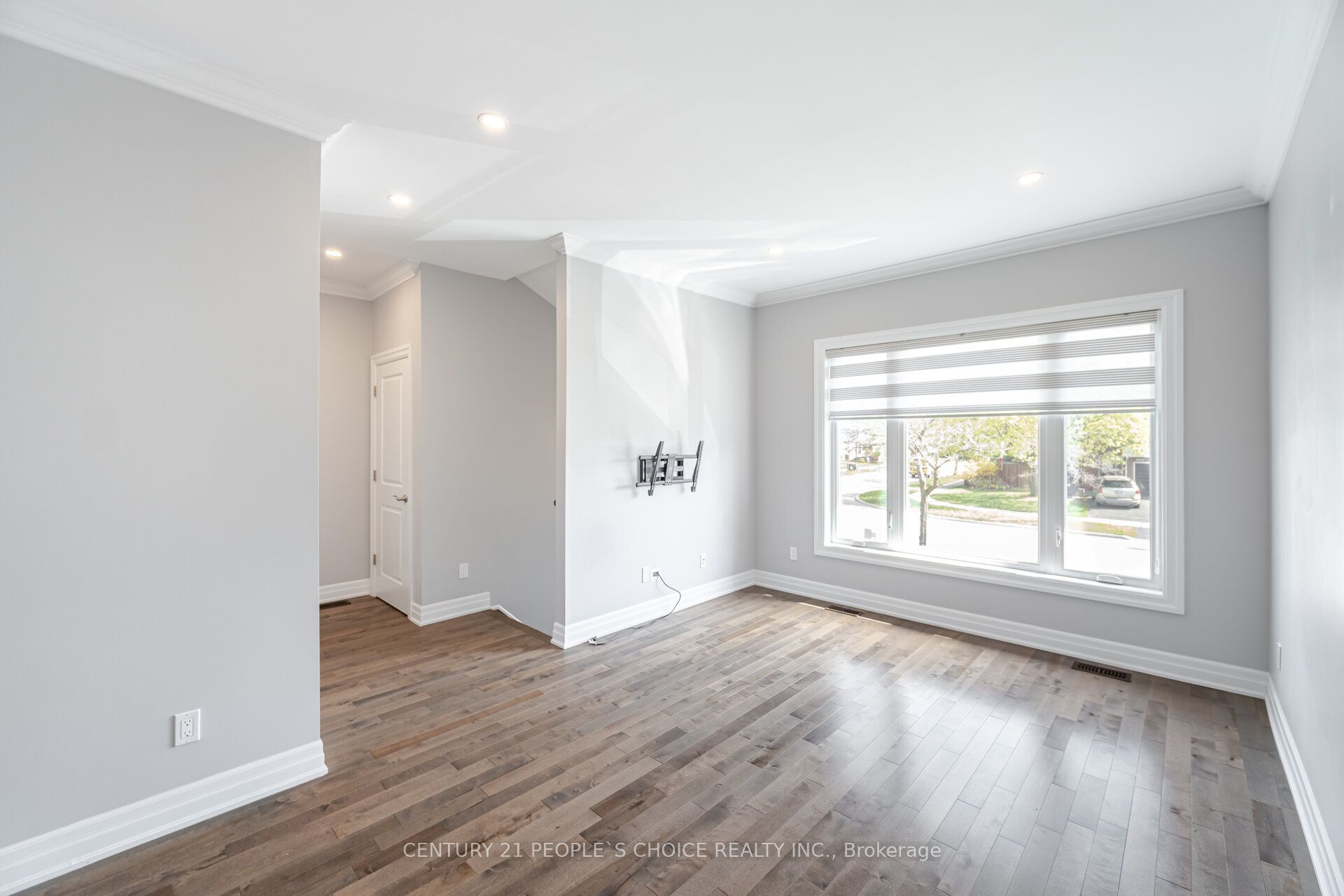 2951 Salerno Crescent