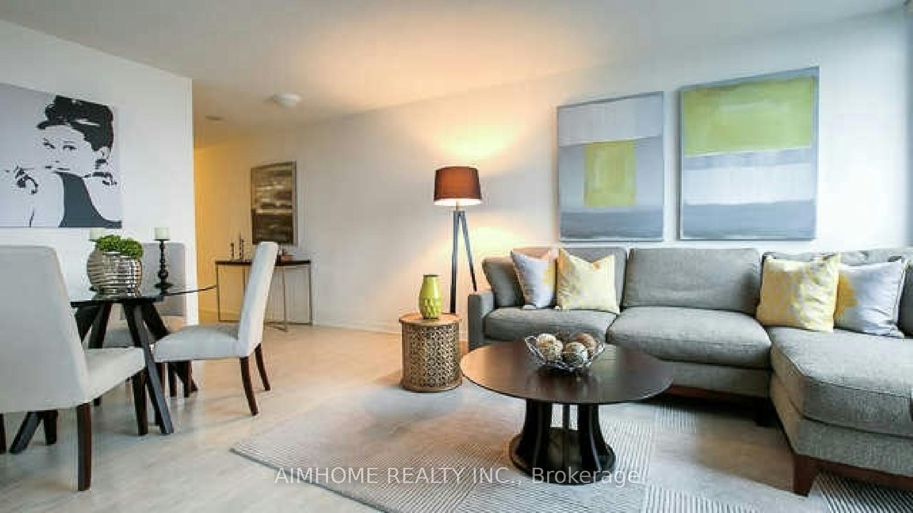 3 Bedrooms Condo at 19 Singer, Toronto For sale
