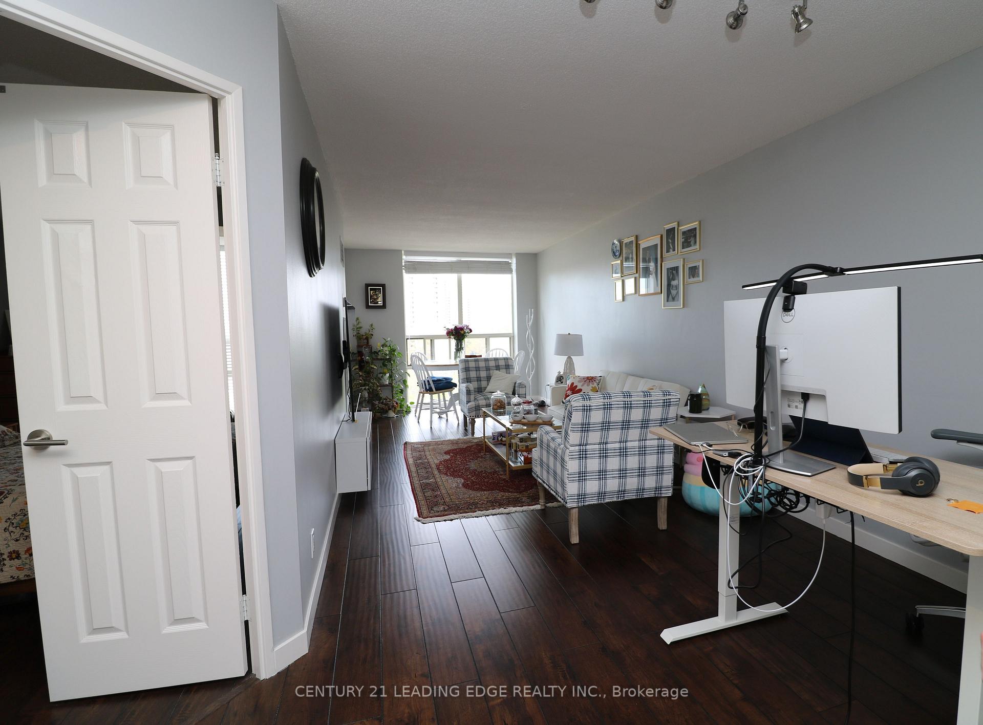 2 Bedrooms Condo at 195 WYNFORD, Toronto For sale