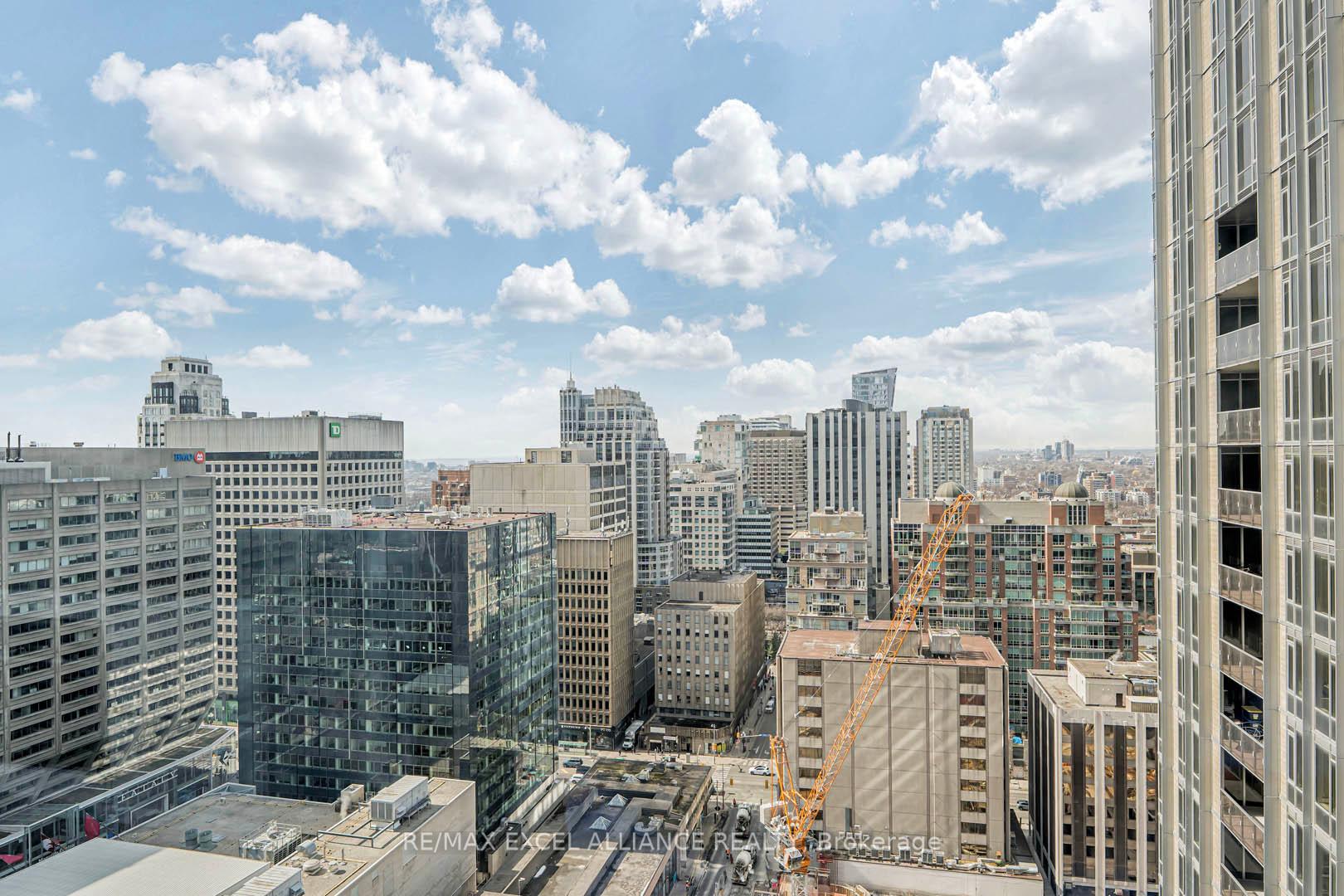 2 Bedrooms Condo at 8 Cumberland,  Toronto For sale