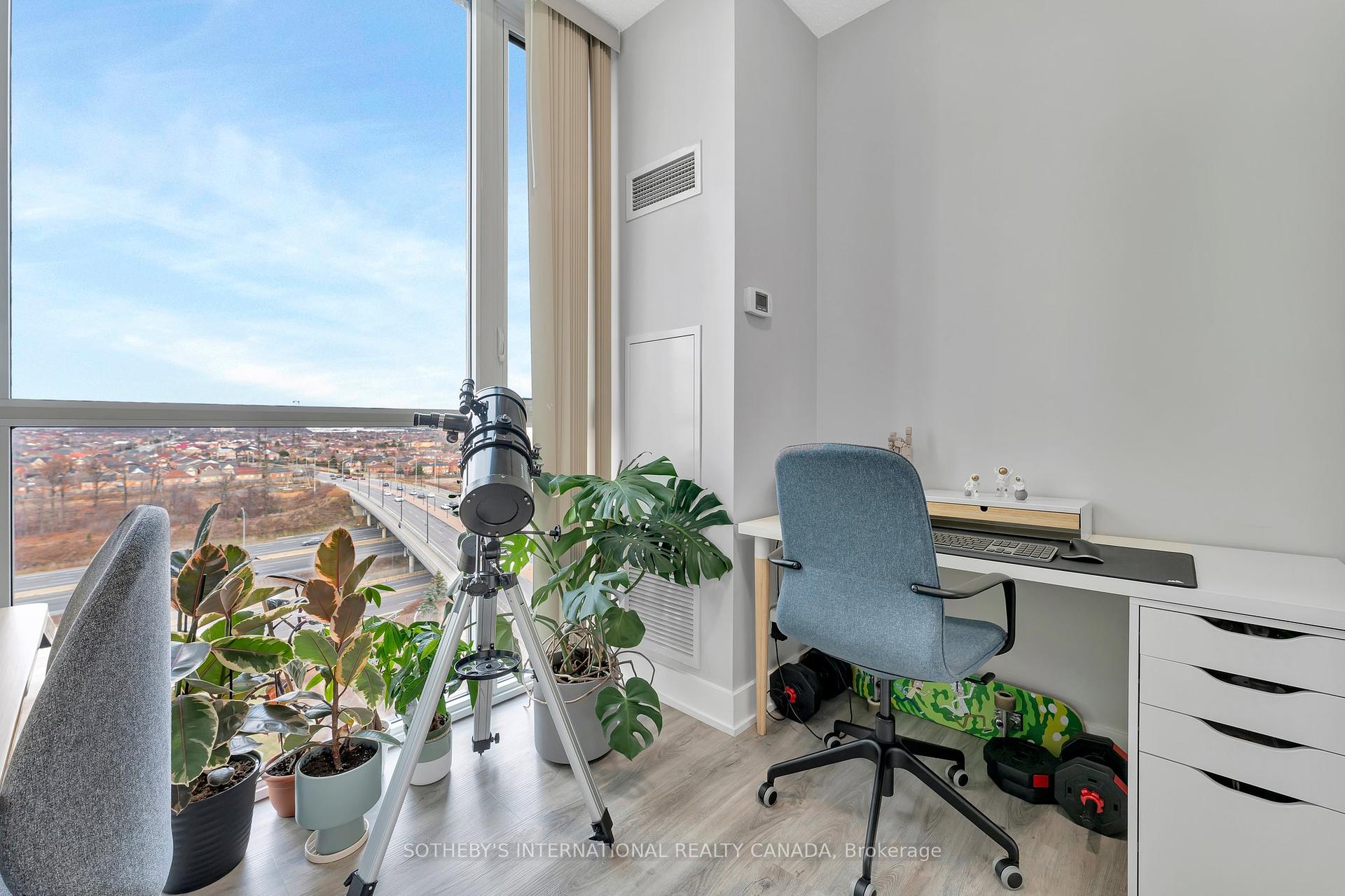 3 Bedrooms Condo at 339 Rathburn, Mississauga For sale