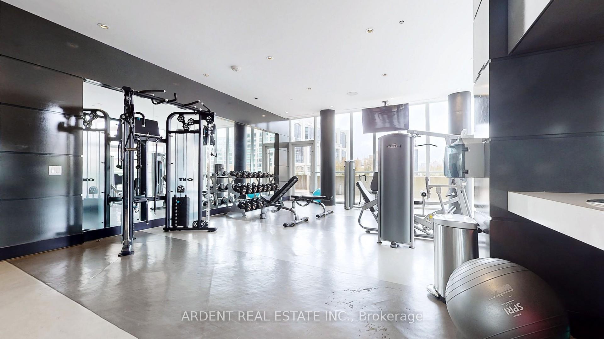 3 Bedrooms Condo at 32 Davenport,  Toronto For sale