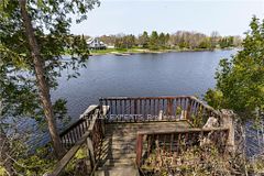86 Stoney Road