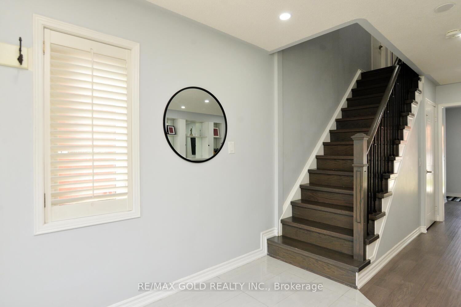 7 Lofty Pines Place