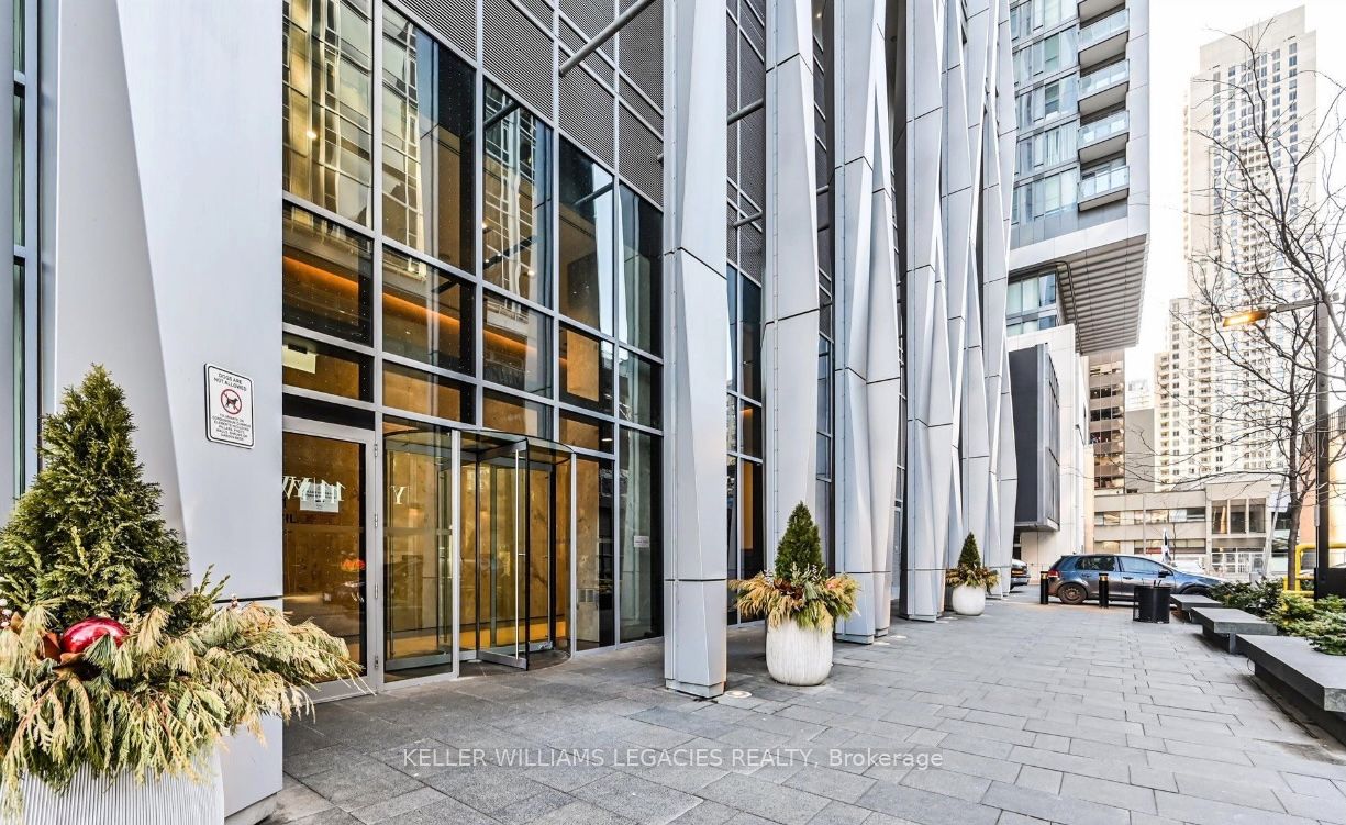 11 Yorkville Avenue, #3106