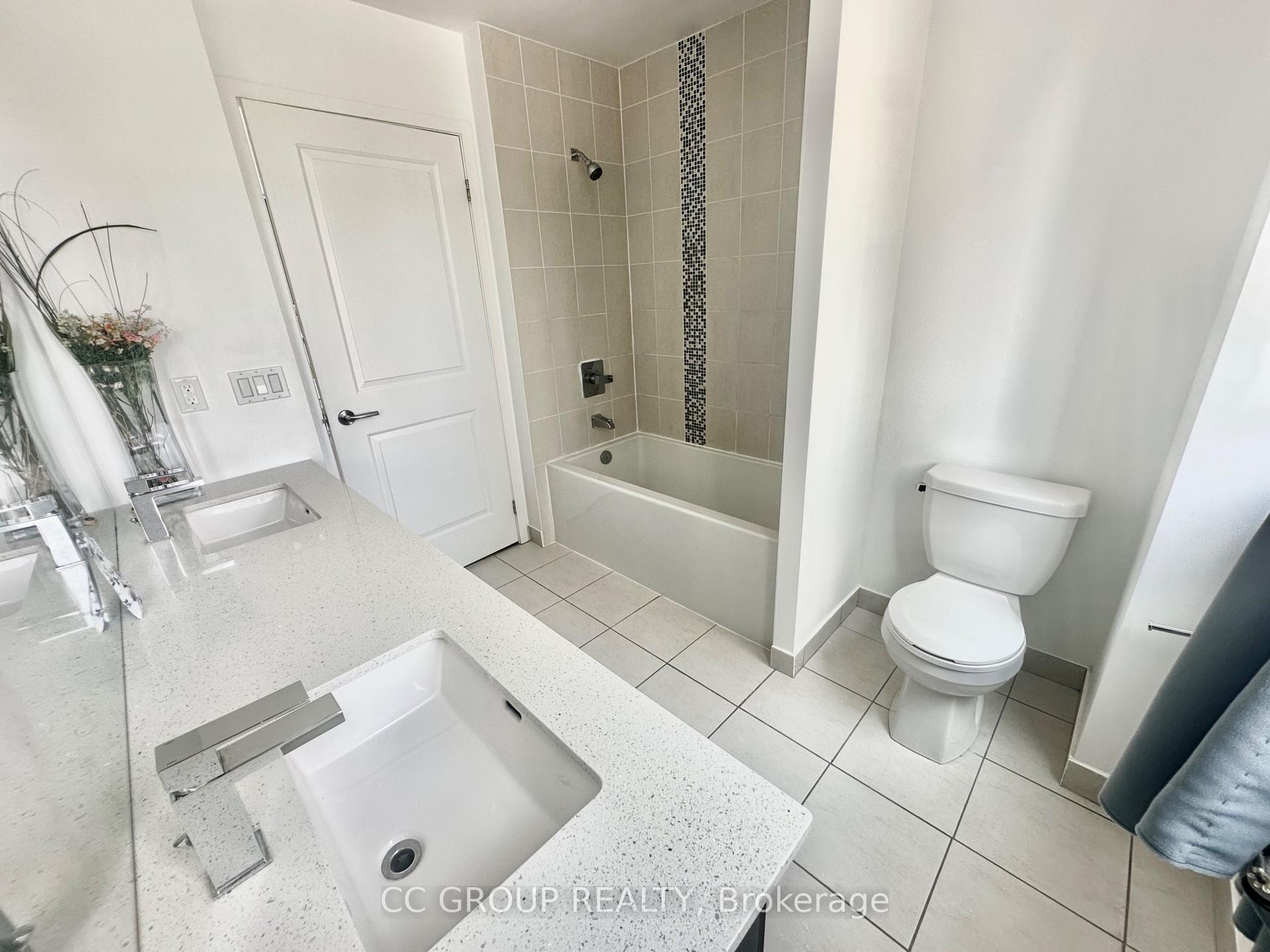 3 Bedrooms Condo at 215 Bonis, Toronto For sale