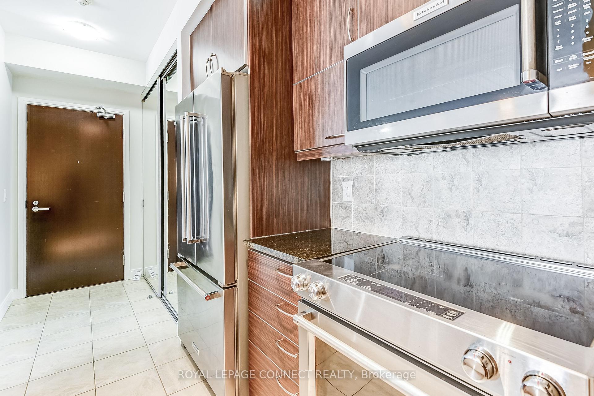 2 Bedrooms Condo at 825 Church, Toronto For sale