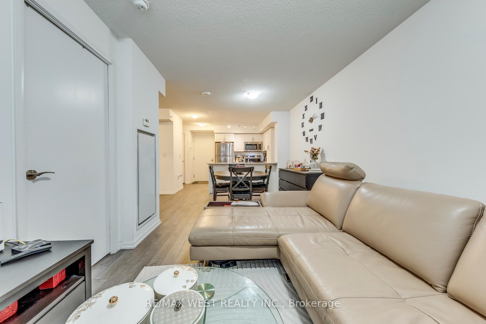 1 Bedroom Condo at 3091 Dufferin,  Toronto For sale