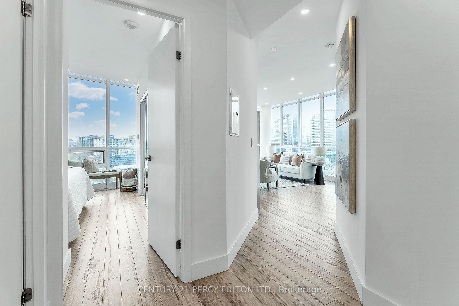 2 Bedrooms Condo at 209 Fort York, Toronto For sale