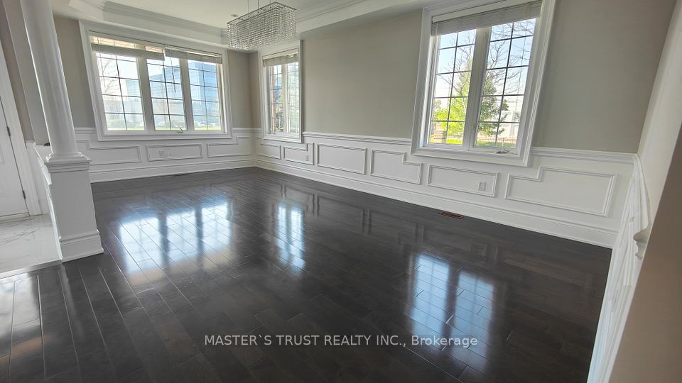 66 Starhill Crescent, Markham, ON L6C 3A2
