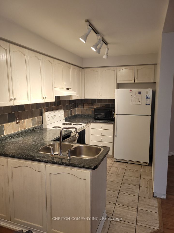 6864 Dillingwood Drive