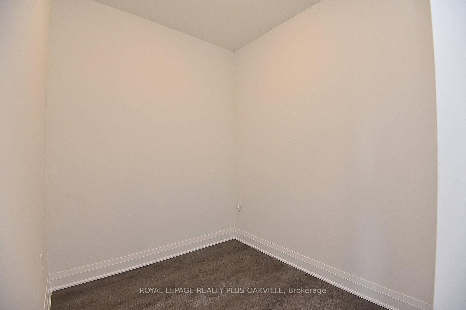 1 Bedroom Condo at 1936 Rymal, Hamilton For sale