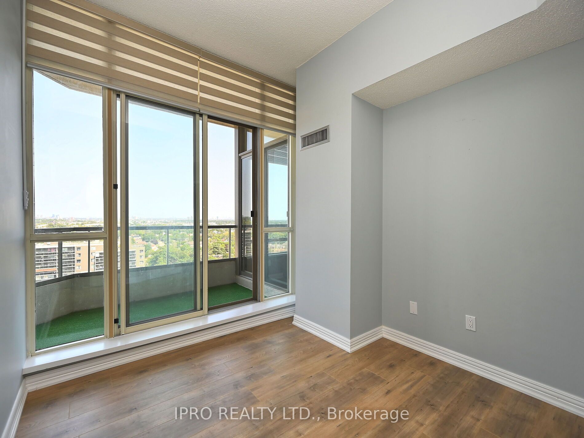 75 King Street E, #PH3