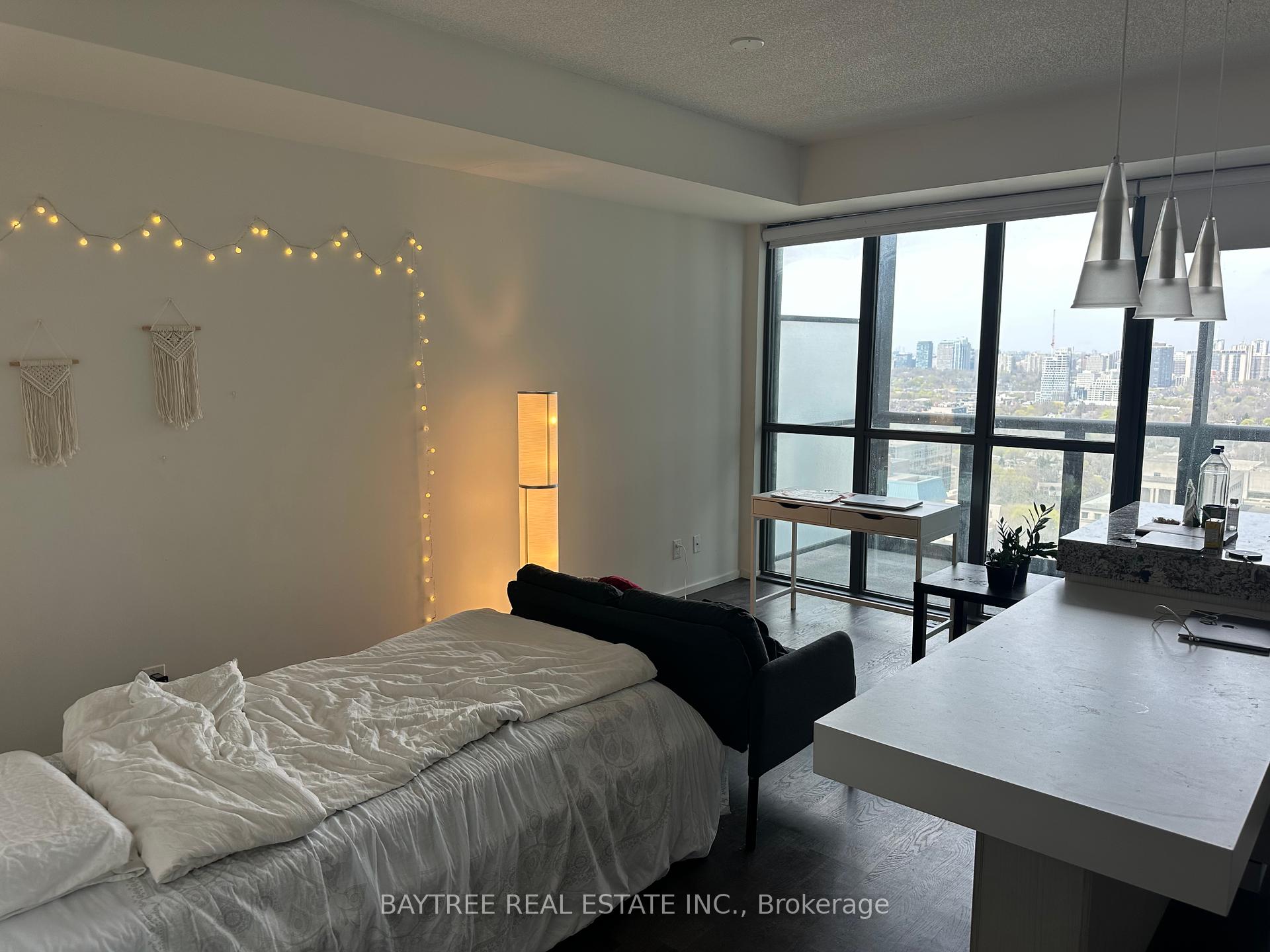 Condo at 101 Charles,  Toronto For sale