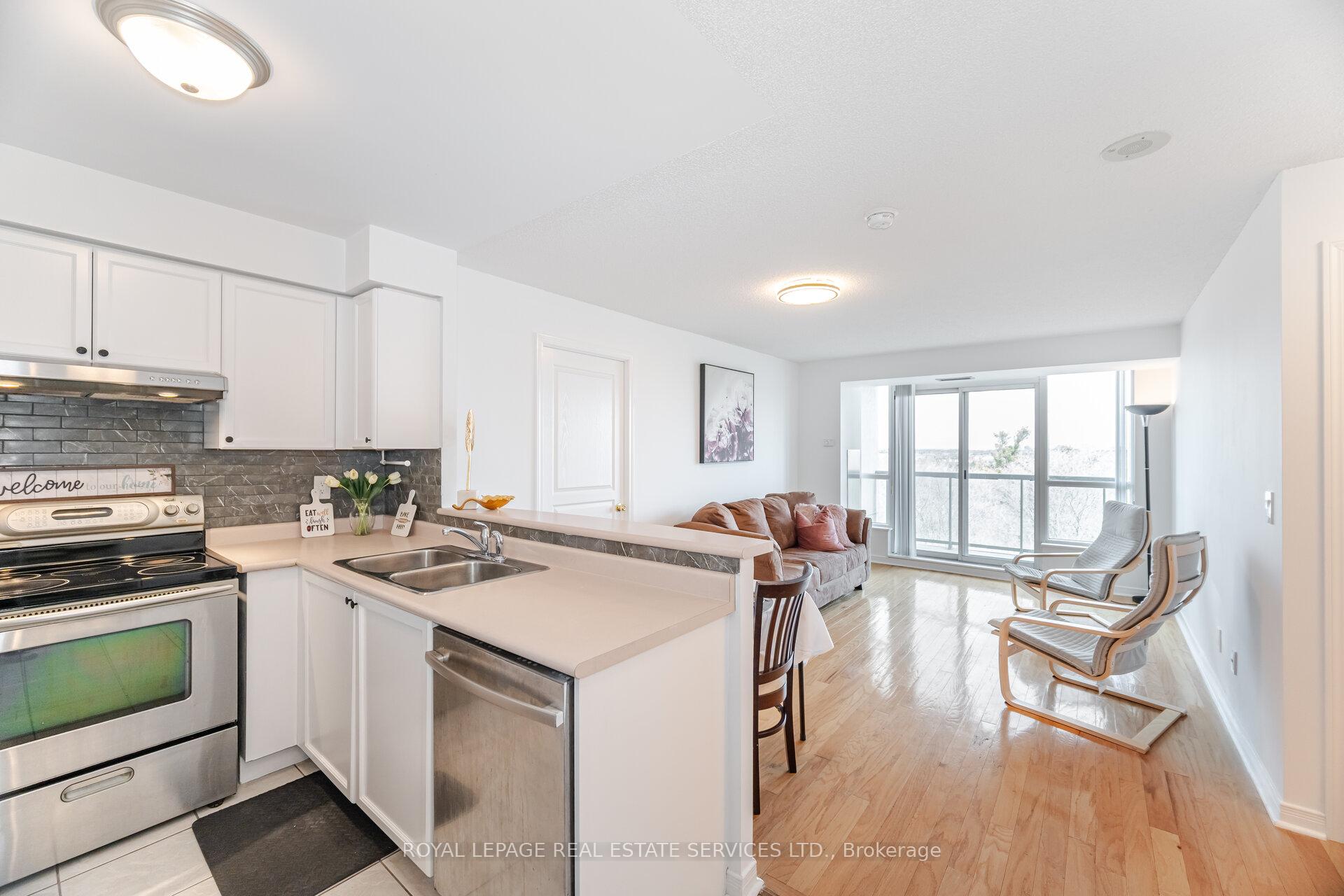2 Bedrooms Condo at 2585 Erin Centre,  Mississauga For sale