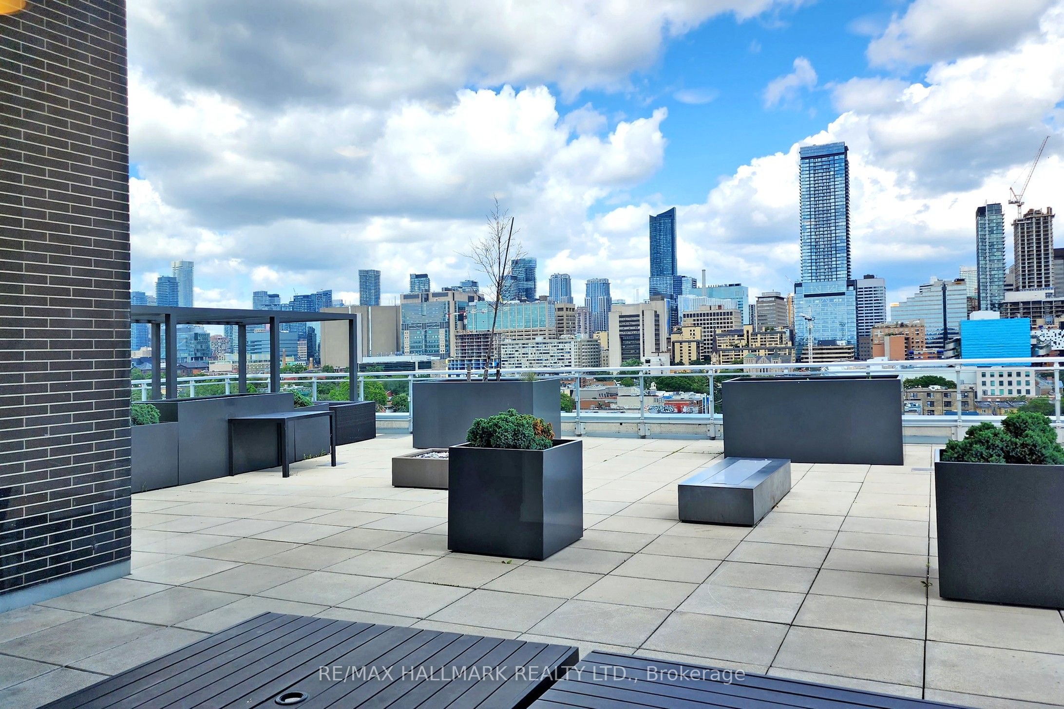 10 Willison Square, #602