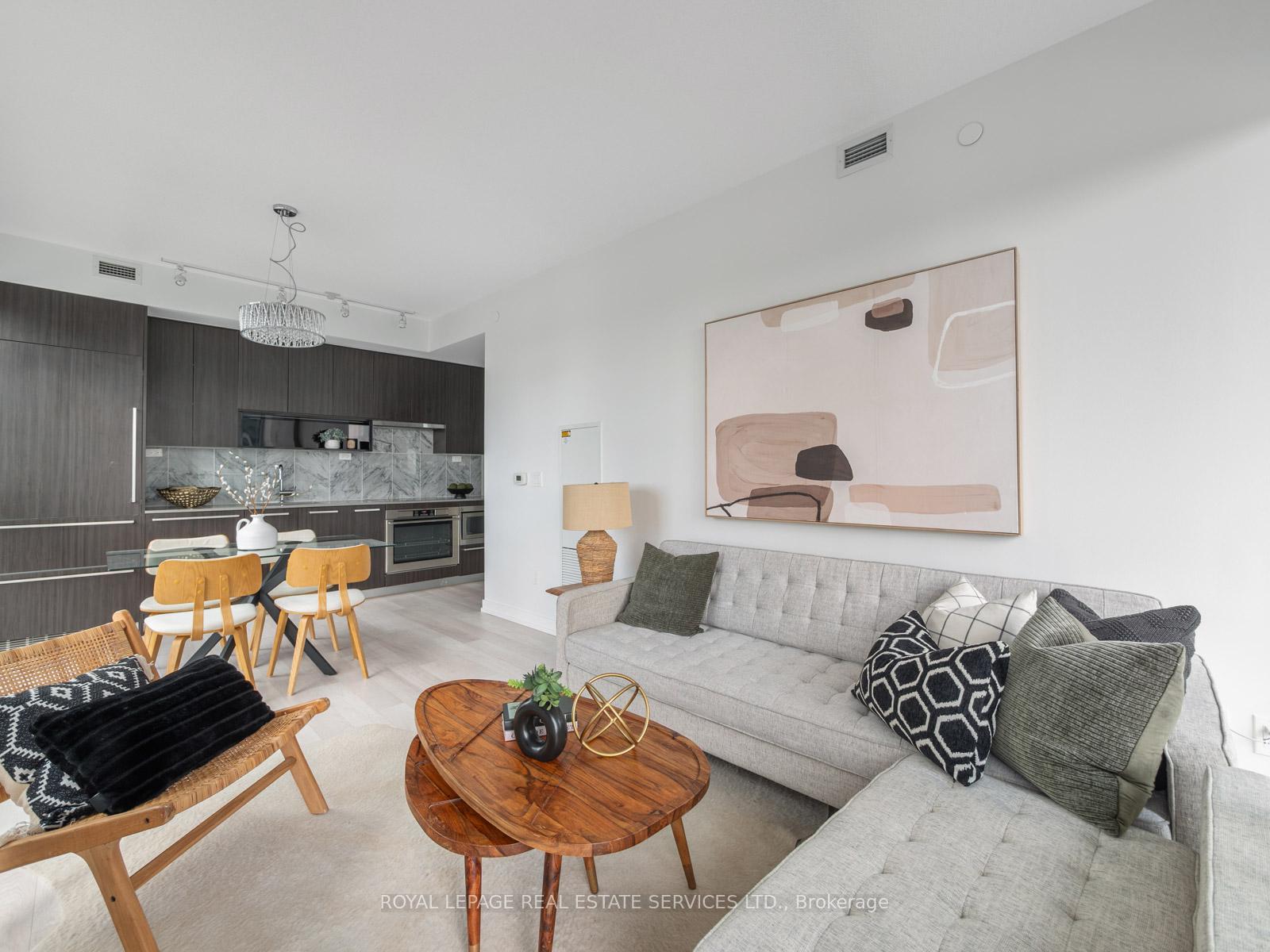 2 Bedrooms Condo at 115 McMahon, Toronto For sale