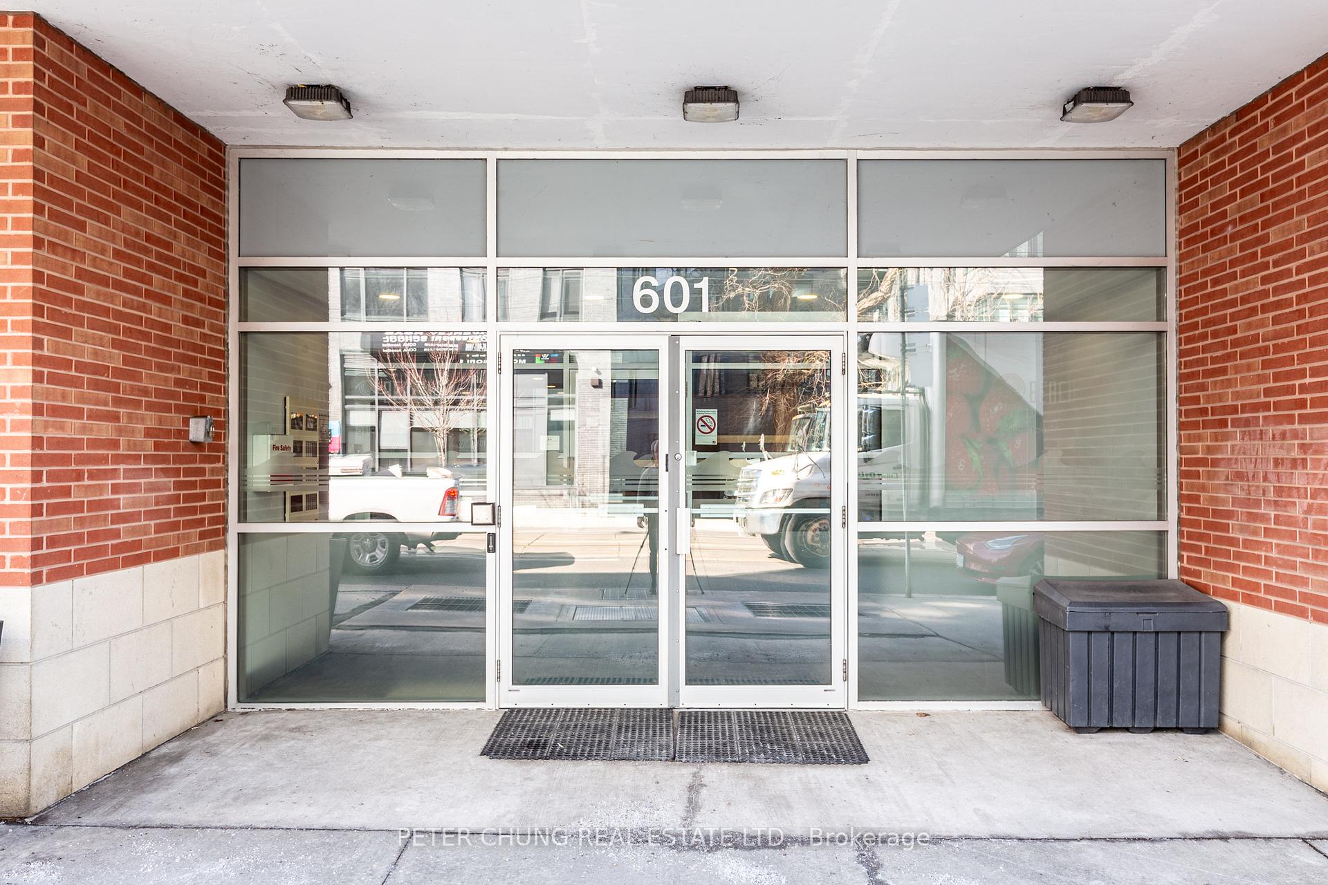 2 Bedrooms Condo at 601 Kingston,  Toronto For sale