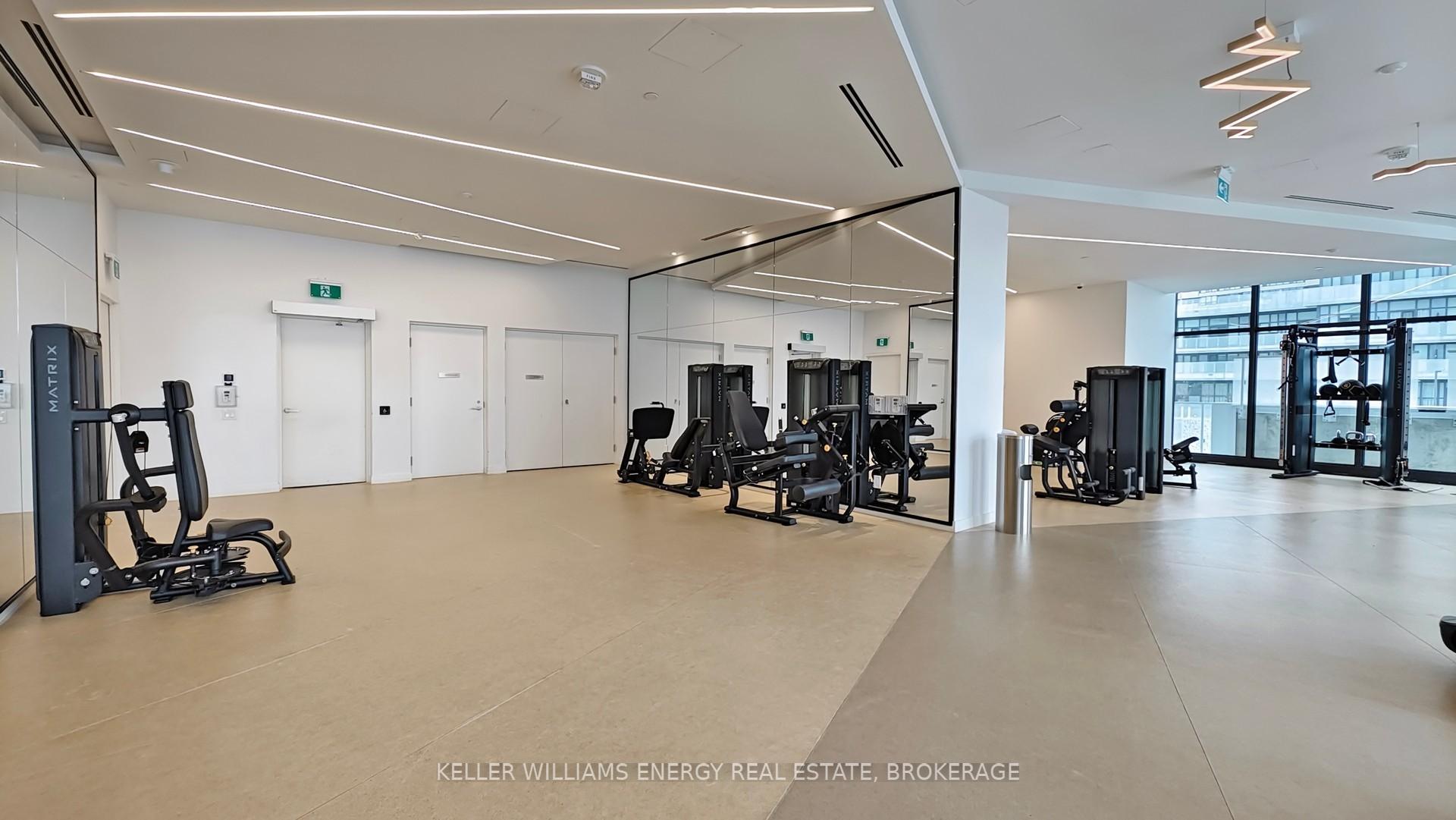3 Bedrooms Condo at 3900 Confederation, Mississauga For sale