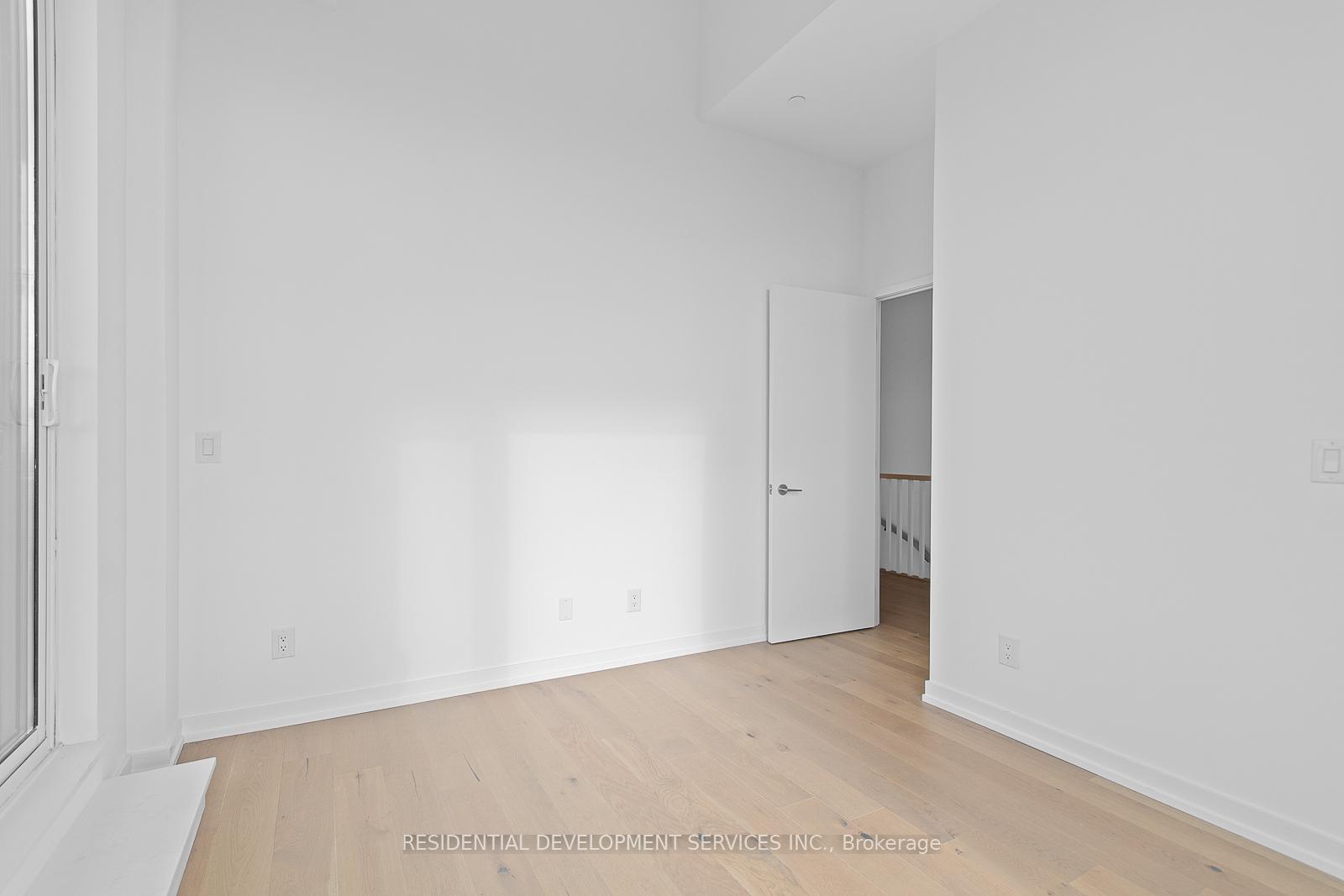 3 Bedrooms Condo at 3100 Keele,  Toronto For sale