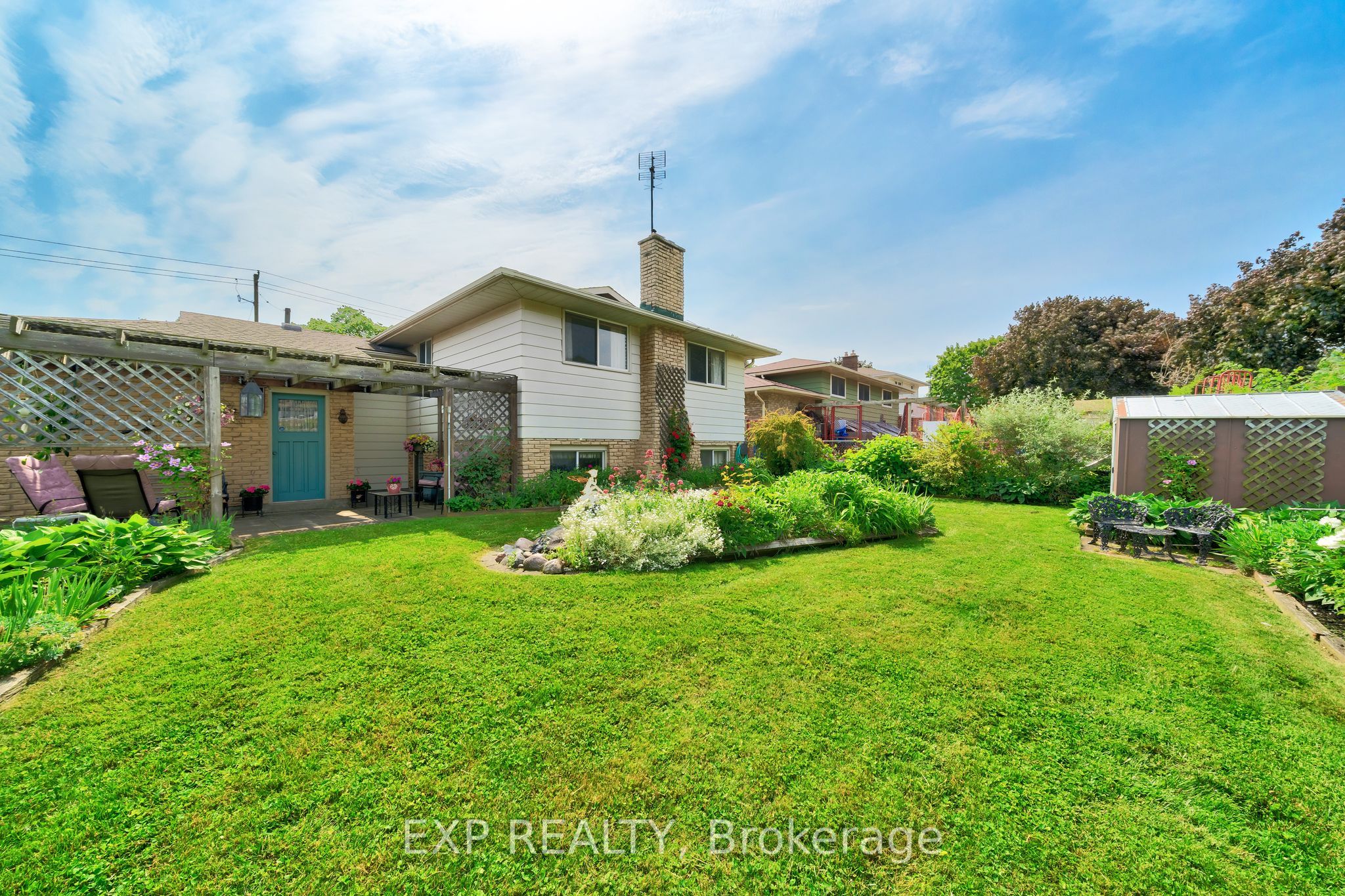 485 Grantham Avenue