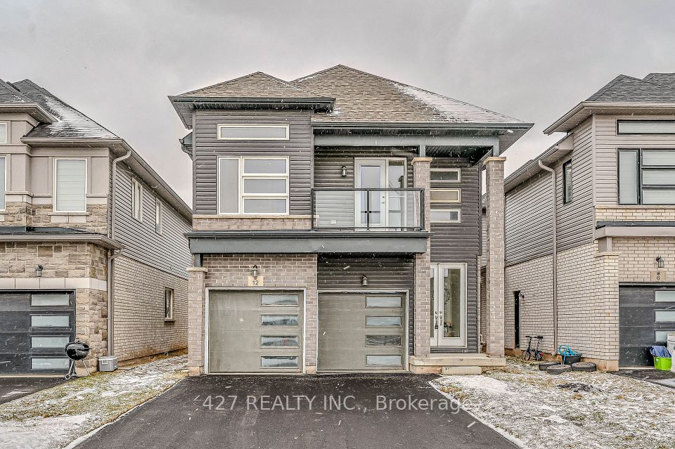 12 Hildred Street, Welland, ON L3B 1H9