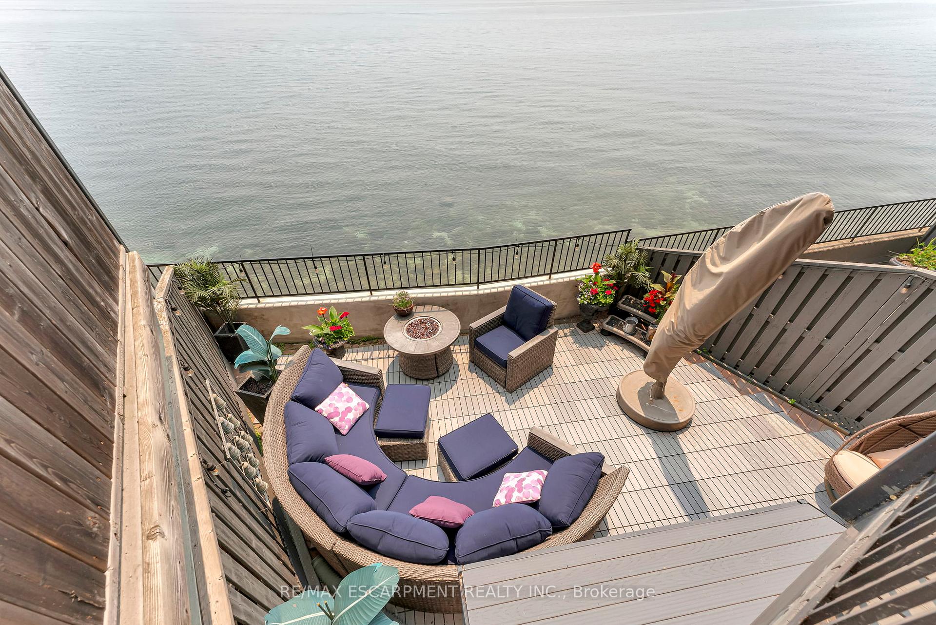 1 Bedroom Condo at 2136 Old Lakeshore, Burlington For sale