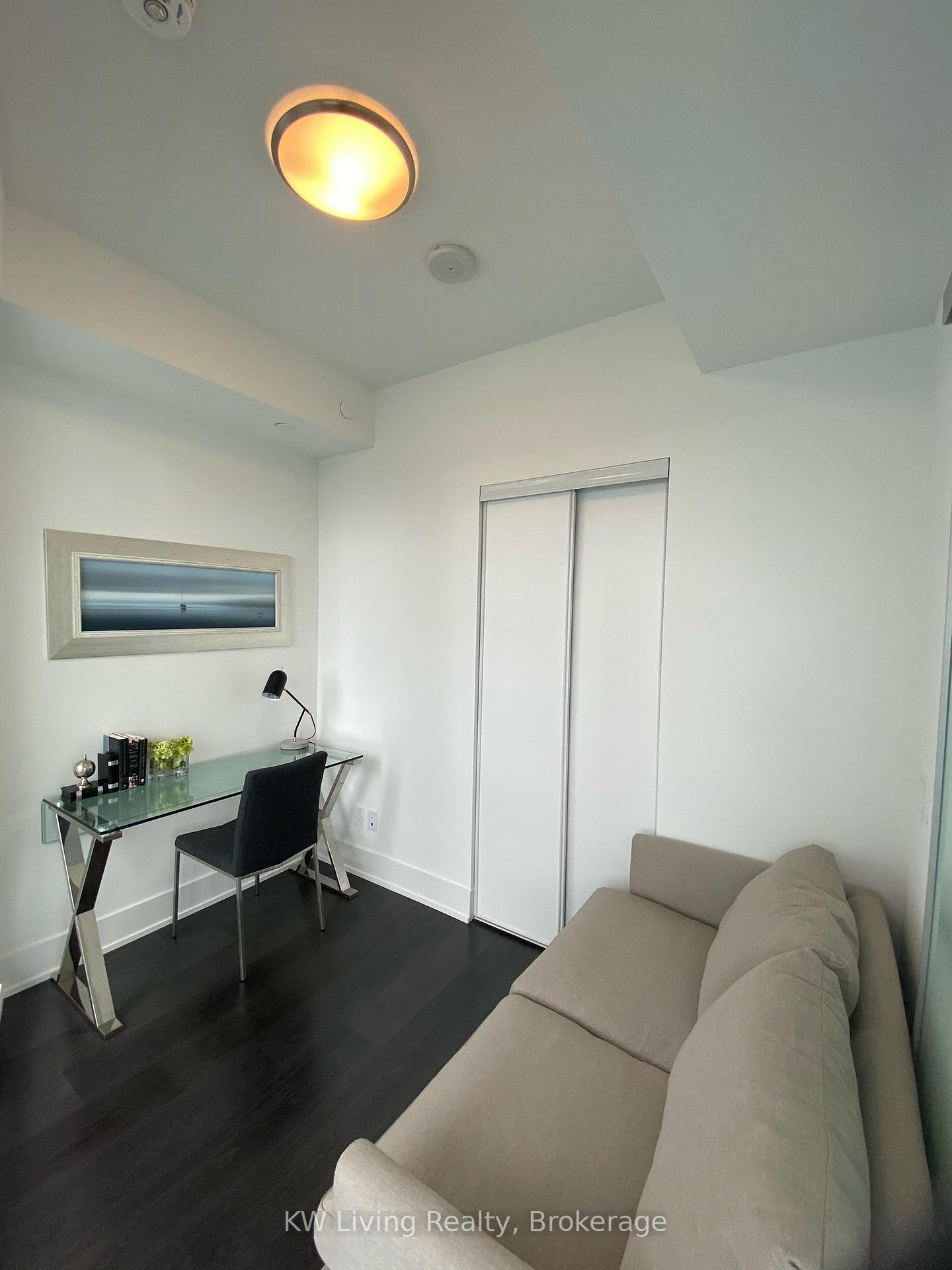 2 Bedrooms Condo at 403 Church, Toronto For sale