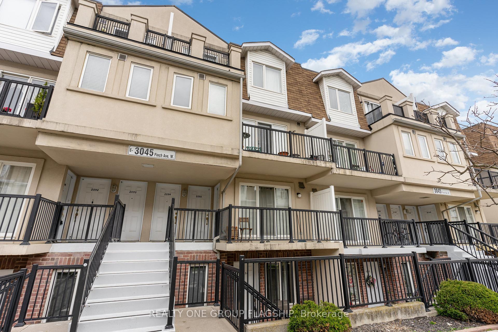 3 Bedrooms Condo at 3045 Finch, Toronto For sale