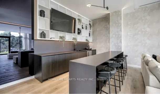 3 Bedrooms Condo at 86 Dundas, Mississauga For sale