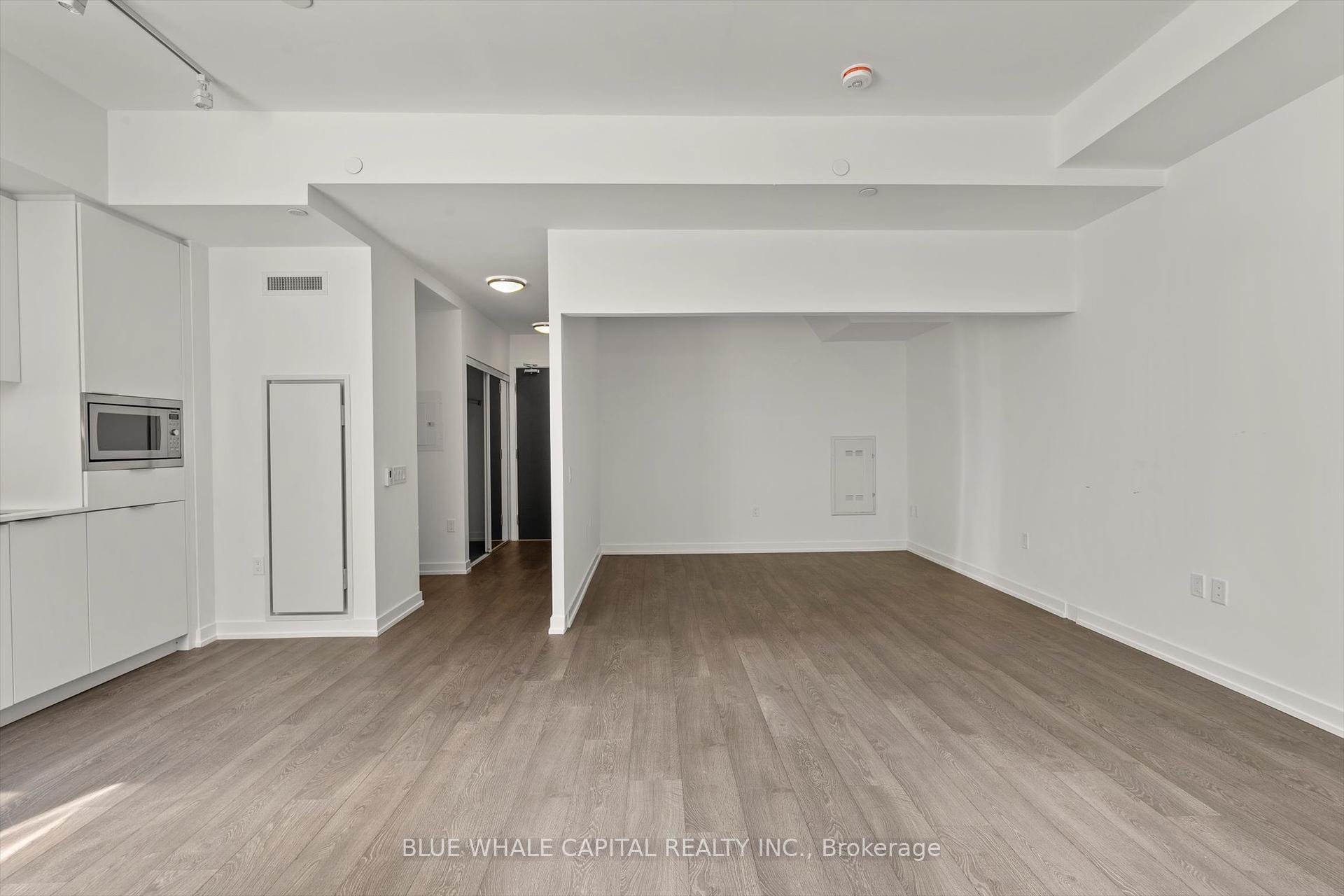 4 Bedrooms Condo at 8 Olympic Garden,  Toronto For sale