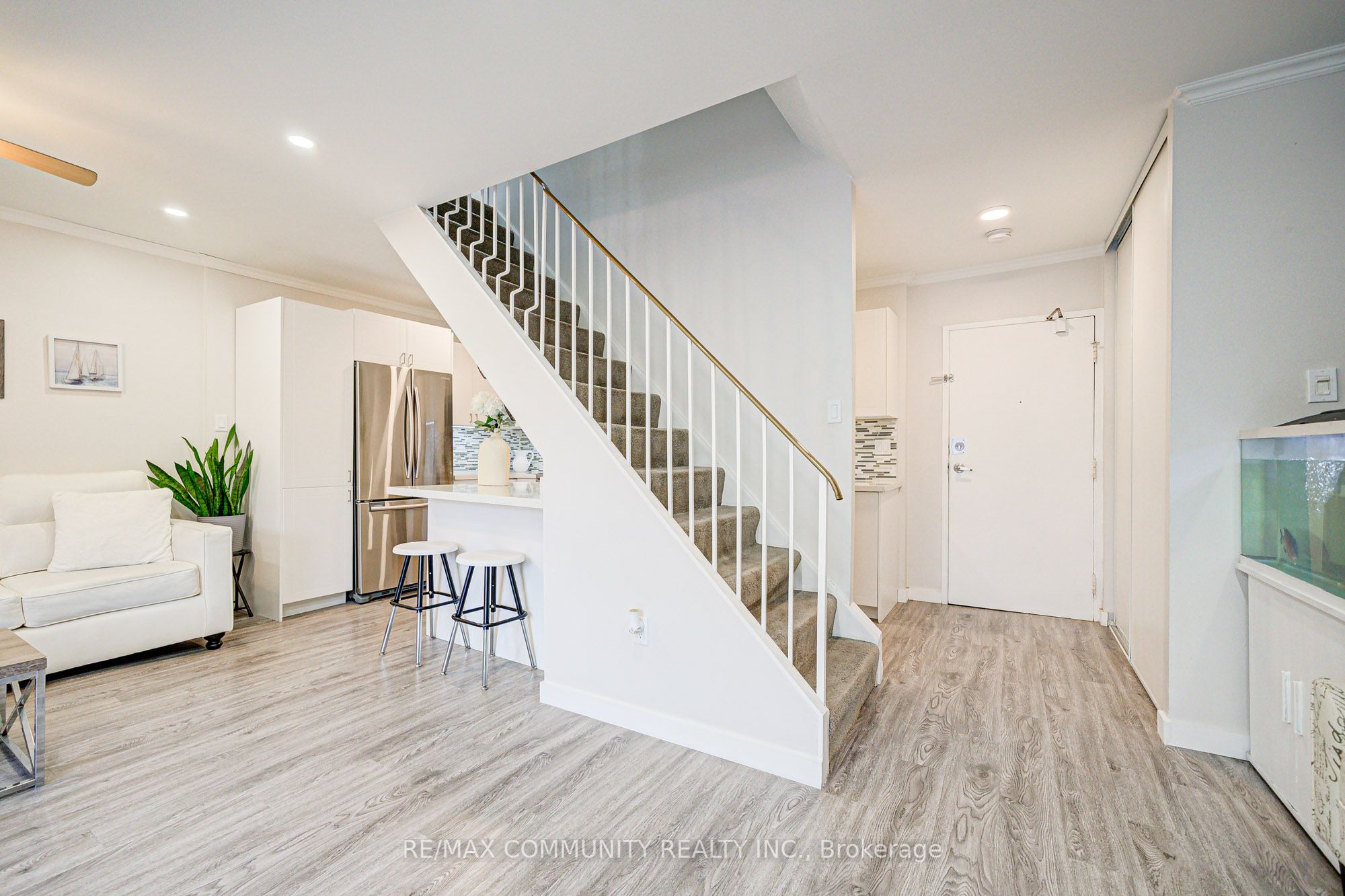 100 Mornelle Court, #1078