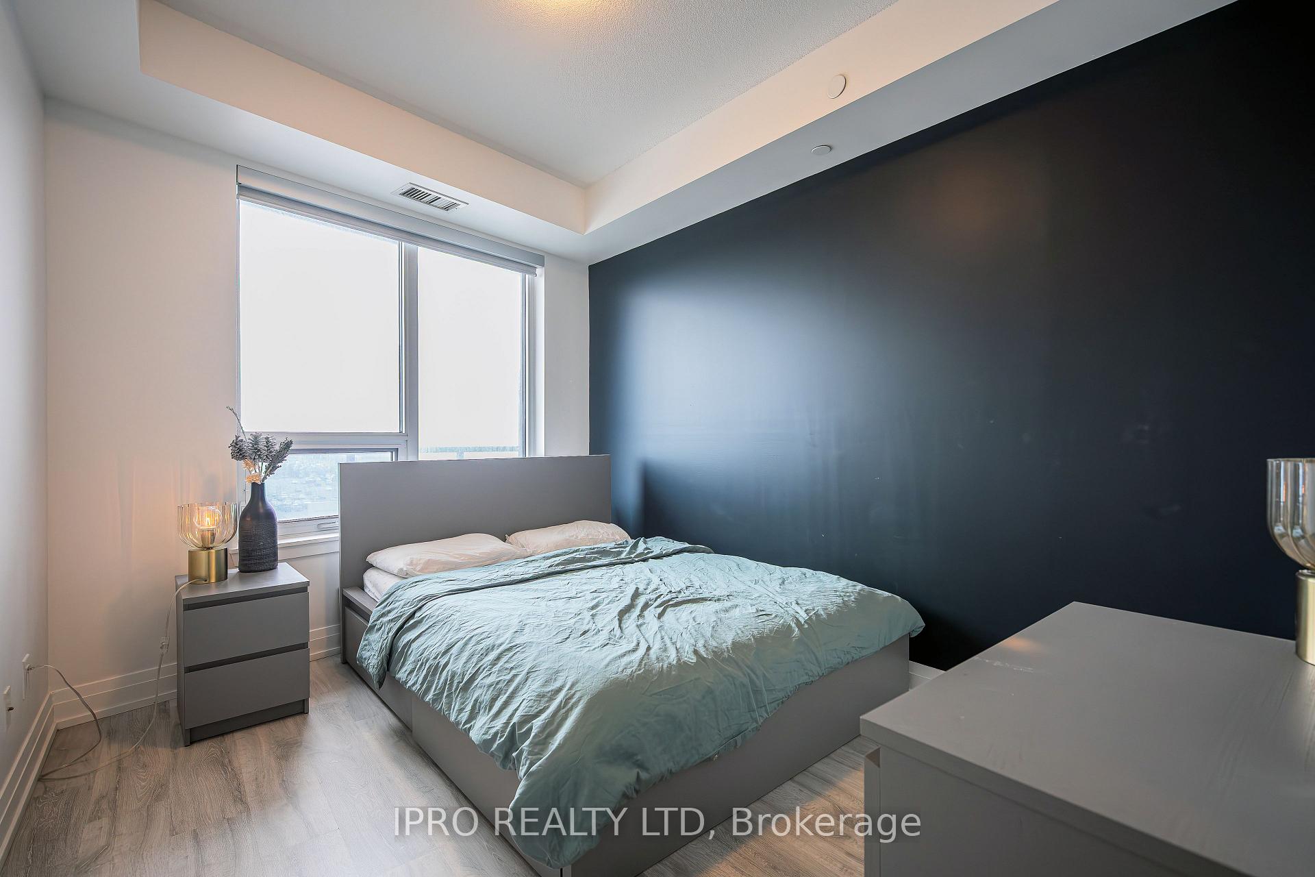 2 Bedrooms Condo at 3600 Hwy 7,  Vaughan For sale