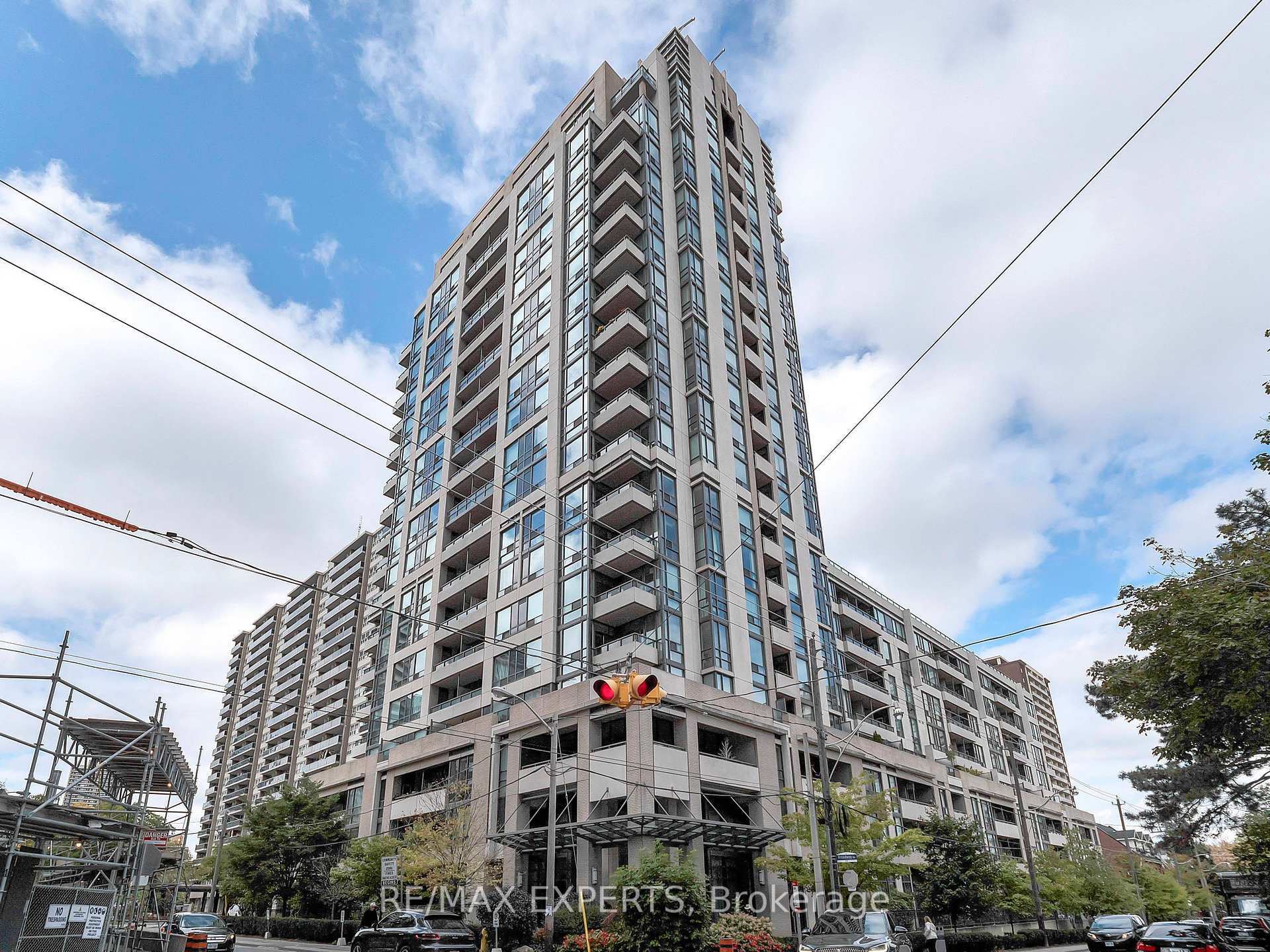 1 Bedroom Condo at 88 Broadway,  Toronto For sale