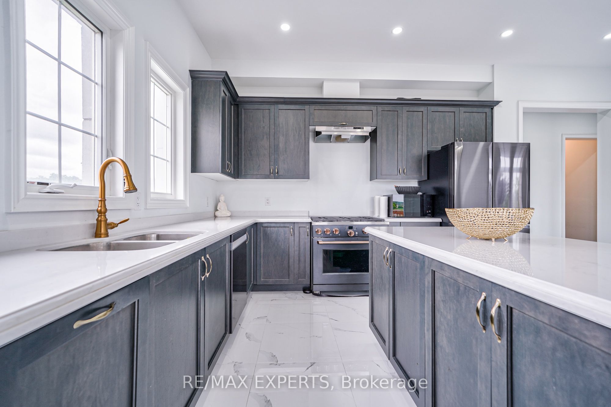 86 Conductor Avenue, #Main