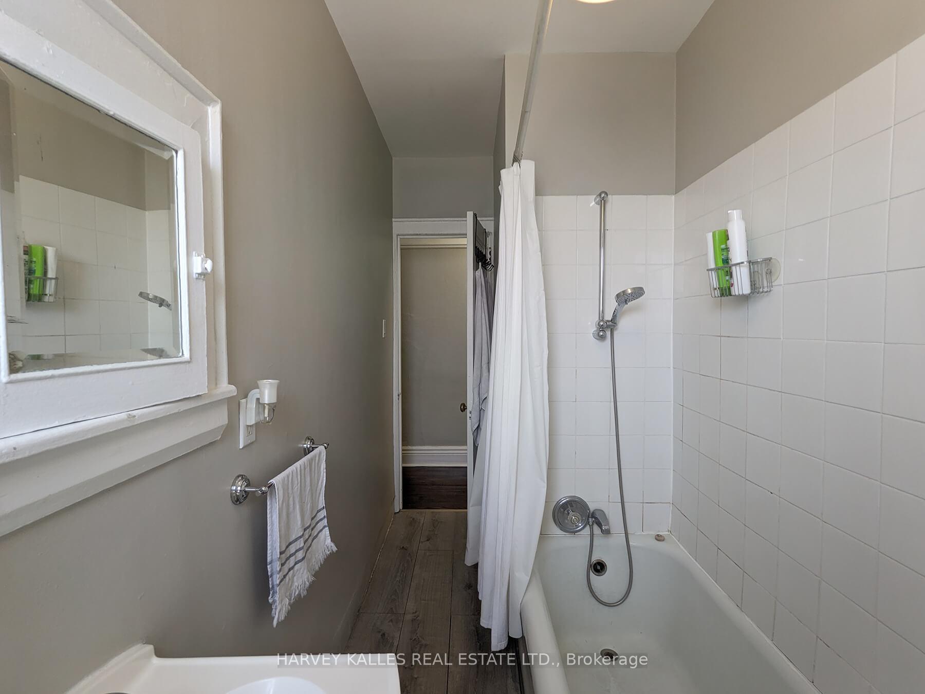 1 Brookdale Avenue 5