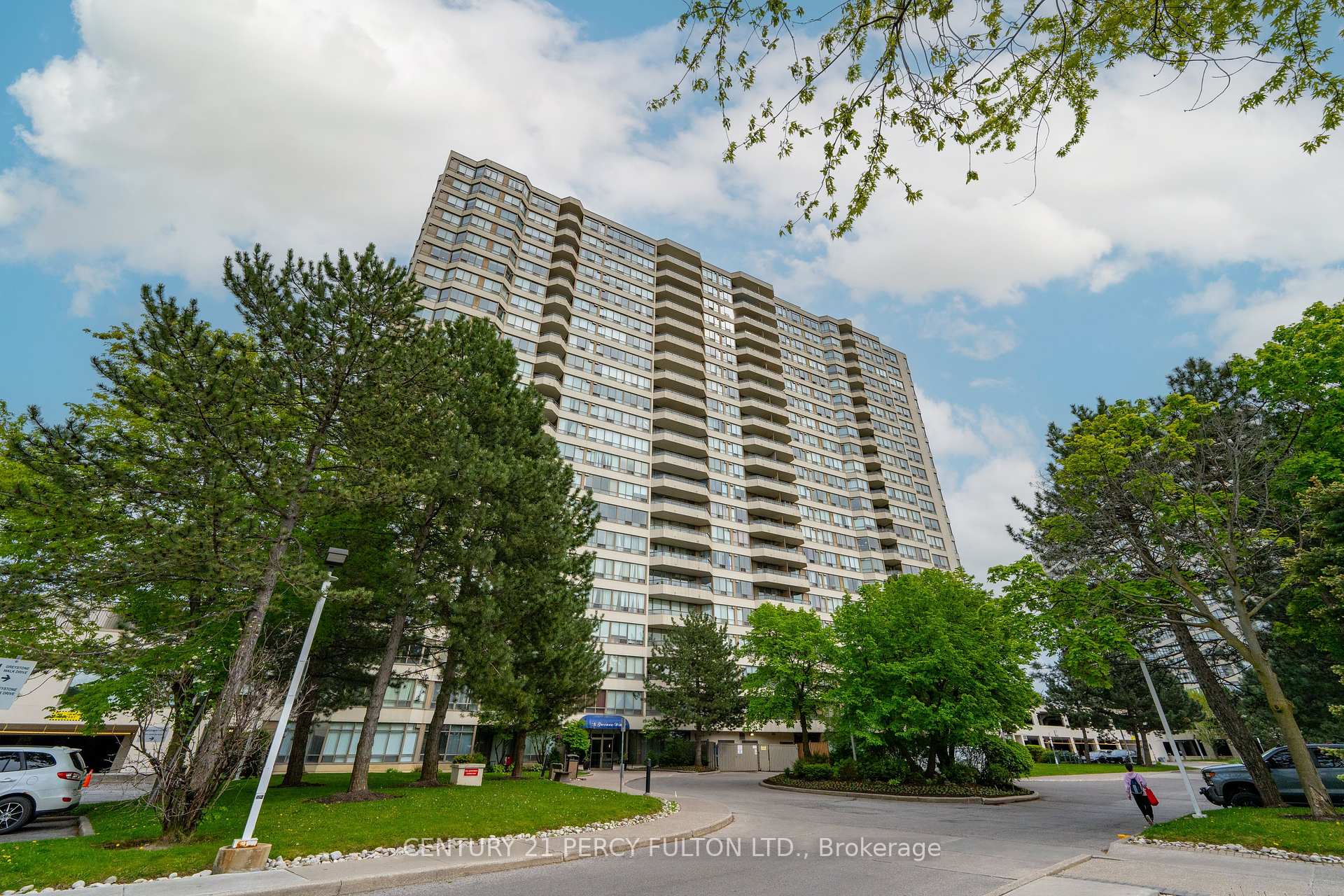 2 Bedrooms Condo at 3 Greystone Walk, Toronto For sale