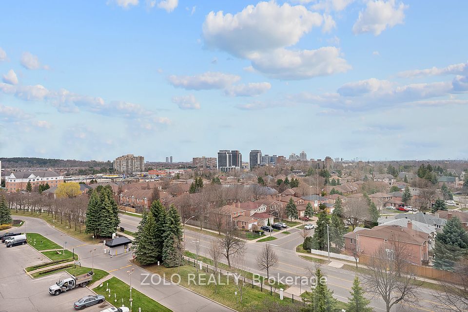 #911 - 40 Harding Boulevard, Richmond Hill, ON L4C 9S5
